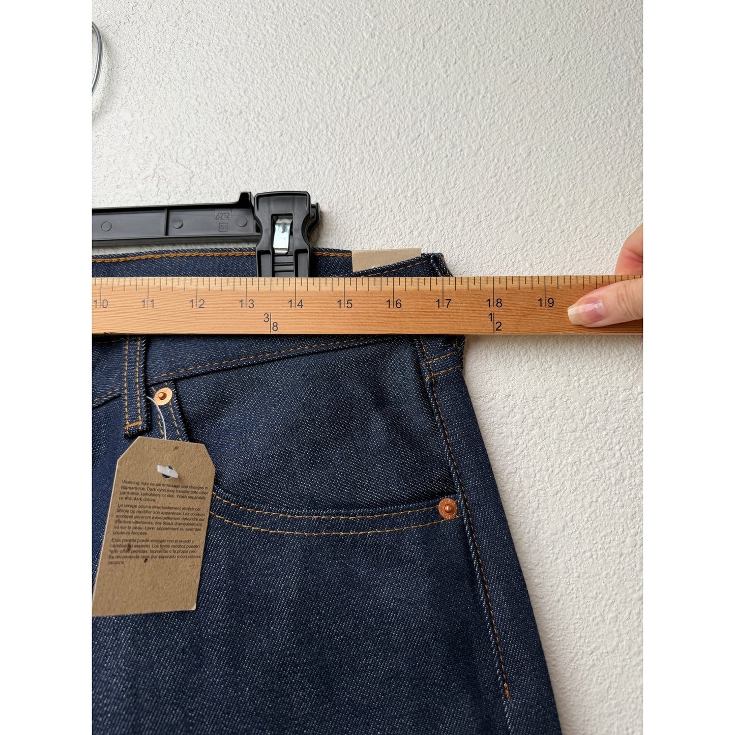 NWT Levi's 501 Original Dark Wash Men's Jeans 33x33