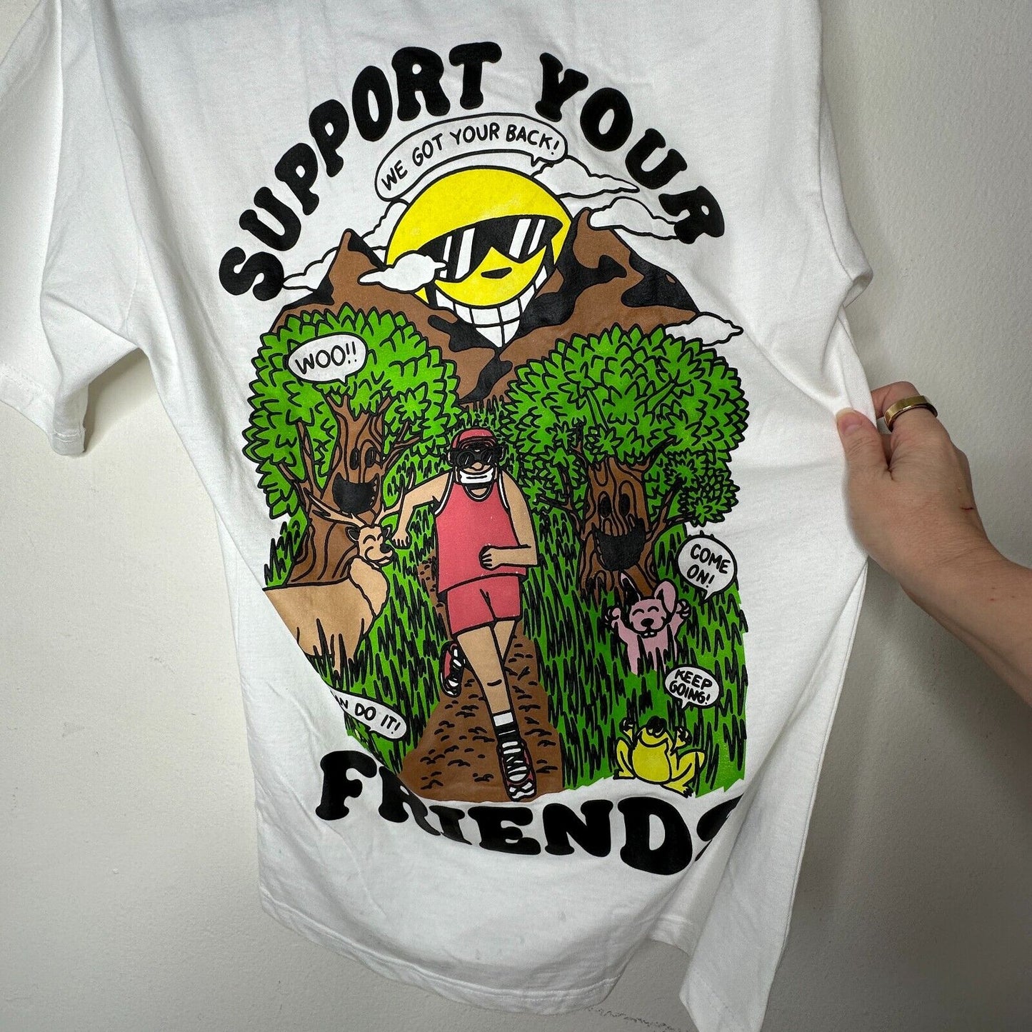 RARE Chinatown Market White Support Your Friends Graphic T-Shirt Medium