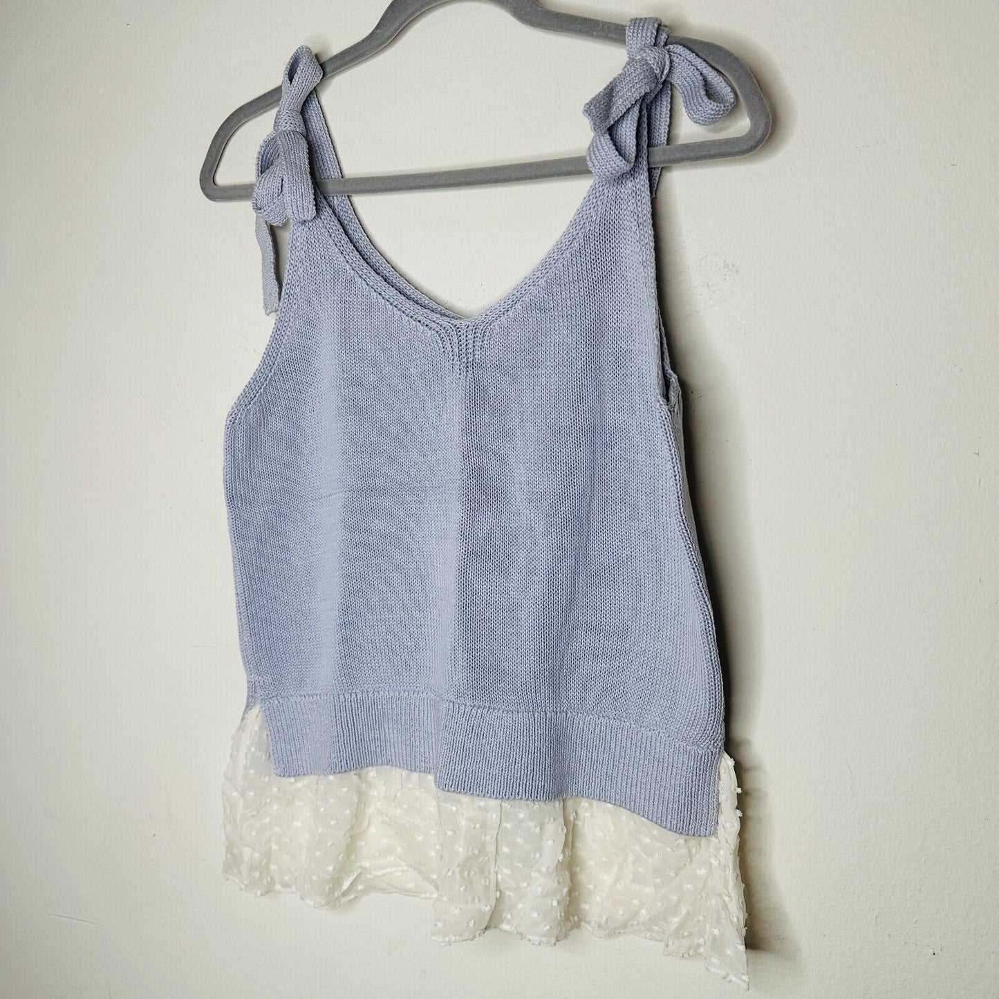 Club Monaco Purple White Knit V-Neck Tank Sheer Mesh Polka Dot Ruffle Hem Medium