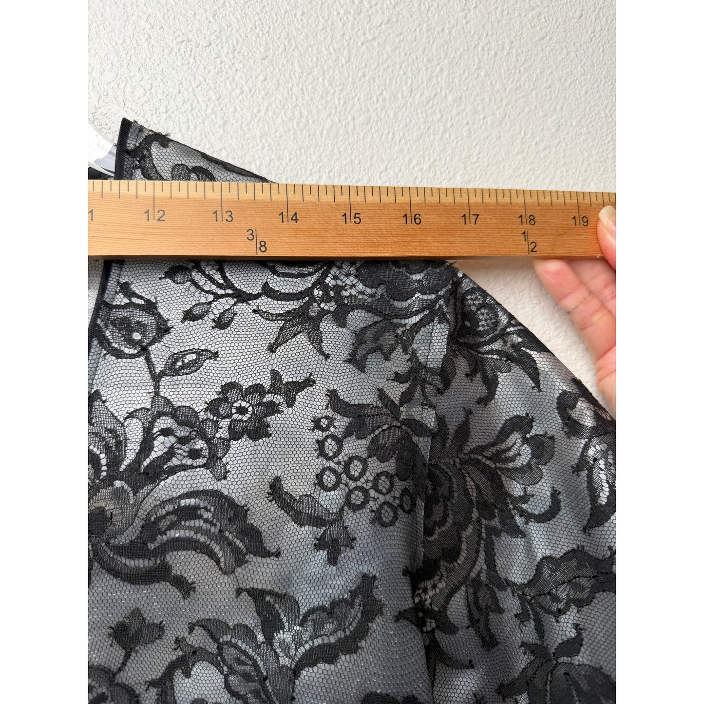 NWOT August Getty Atelier Women's S Black Lace Kimono