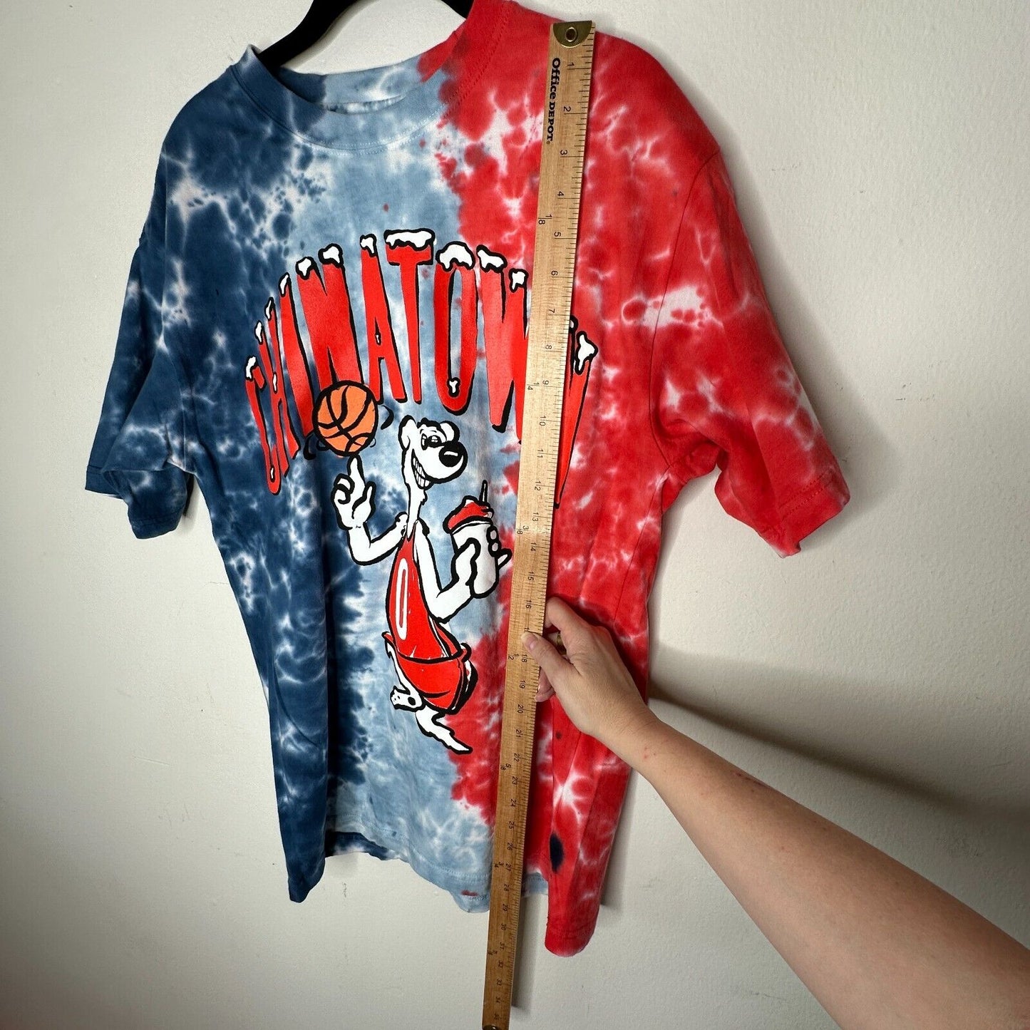 NWOT Chinatown Market Red White & Blue Tie Dye Short Sleeve Basketball Tee M