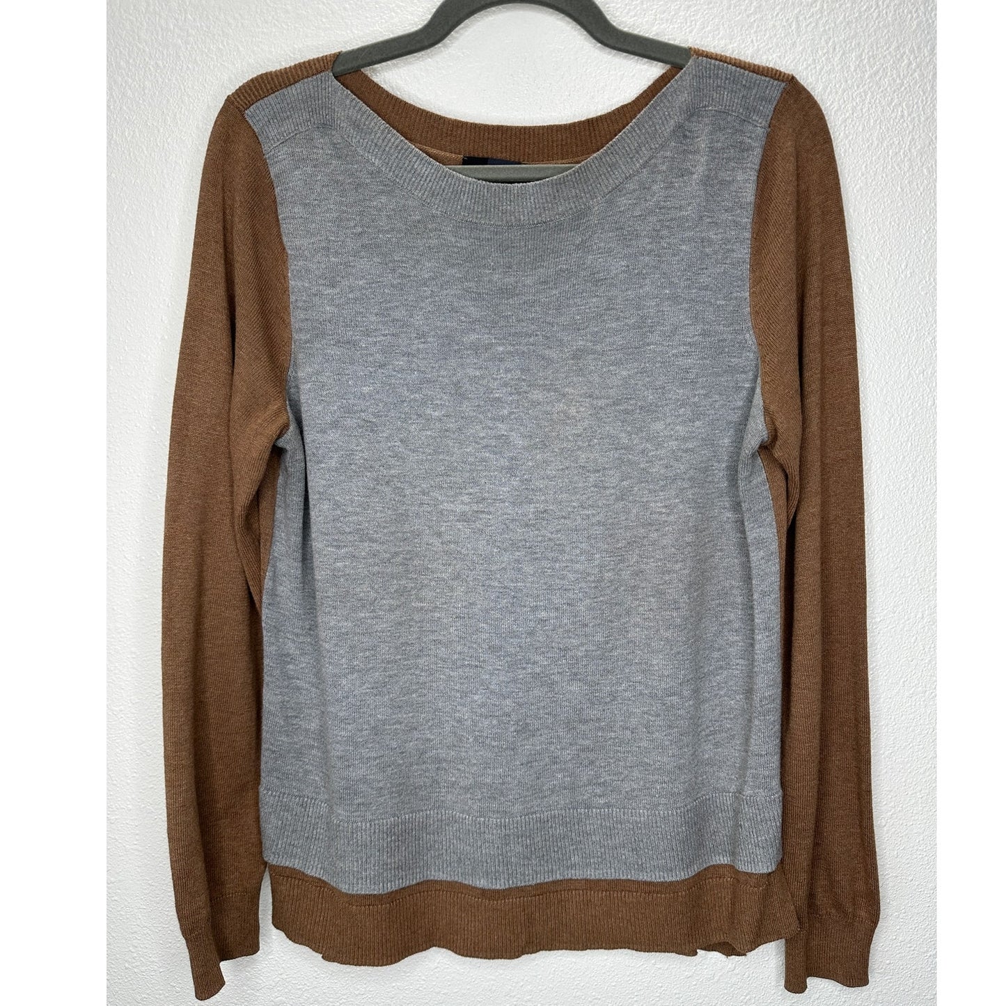 The Limited Gray & Nutmeg Brown Color Block Round Neck Long Sleeve Sweater M
