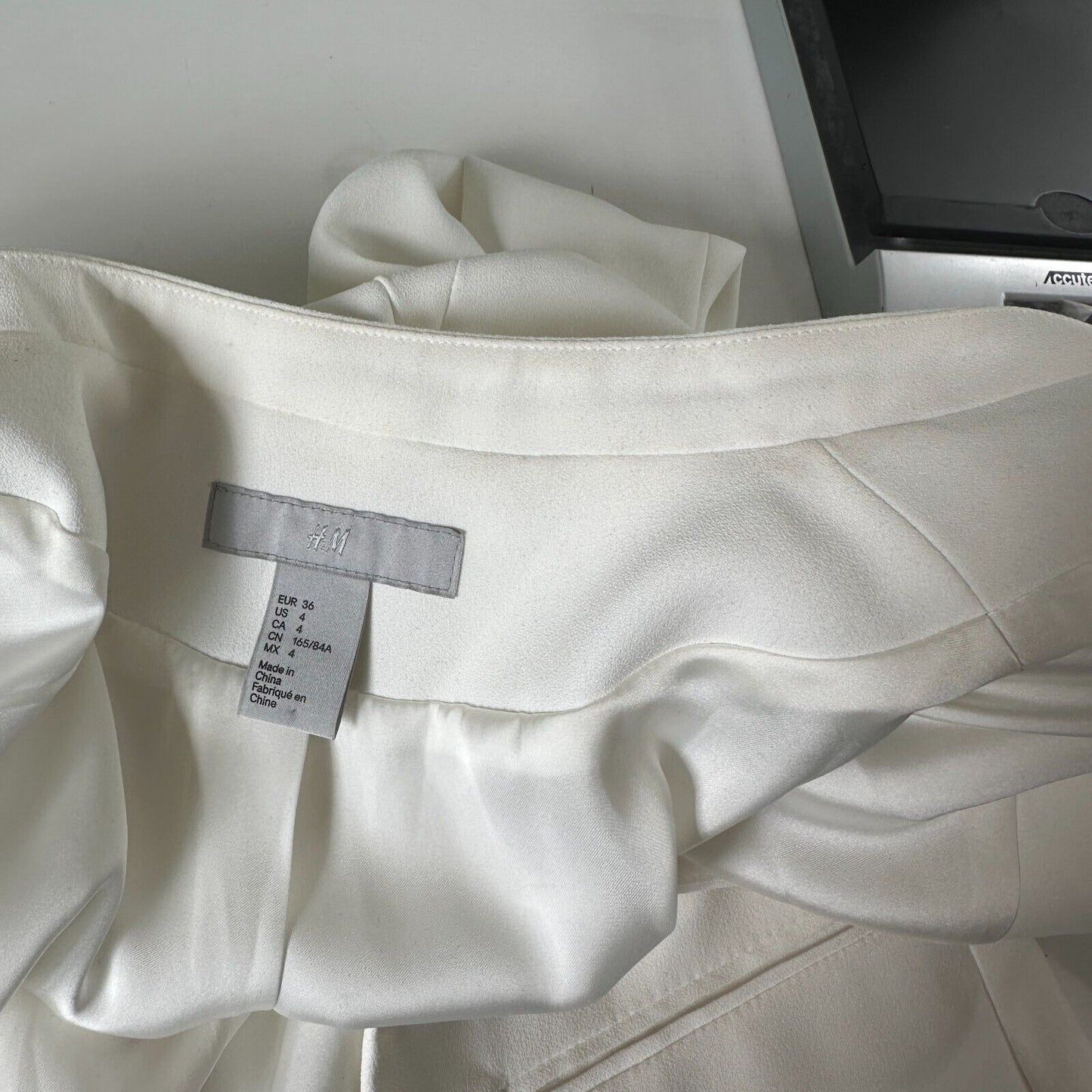H&M Cream Linen Blend Fitted Blazer Jacket Hook & Eye Front 3/4 Ruched Sleeves 4