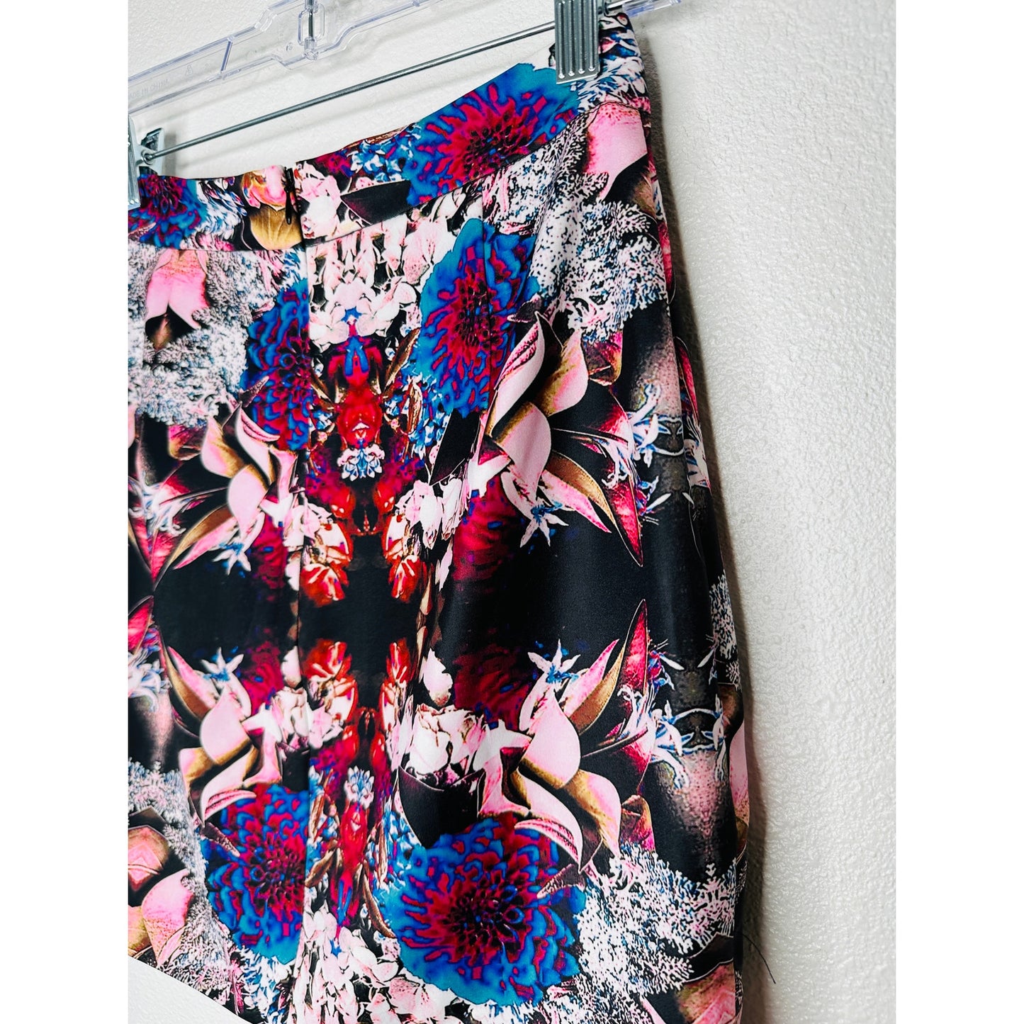 NWT Lovers + Friends Kaleidoscope Floral Asymmetrical Mini Skirt XS
