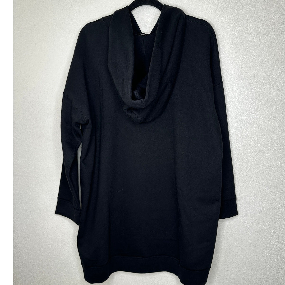 Valentino Garavani Black Hoodie Embroidered White Pansy Patches M