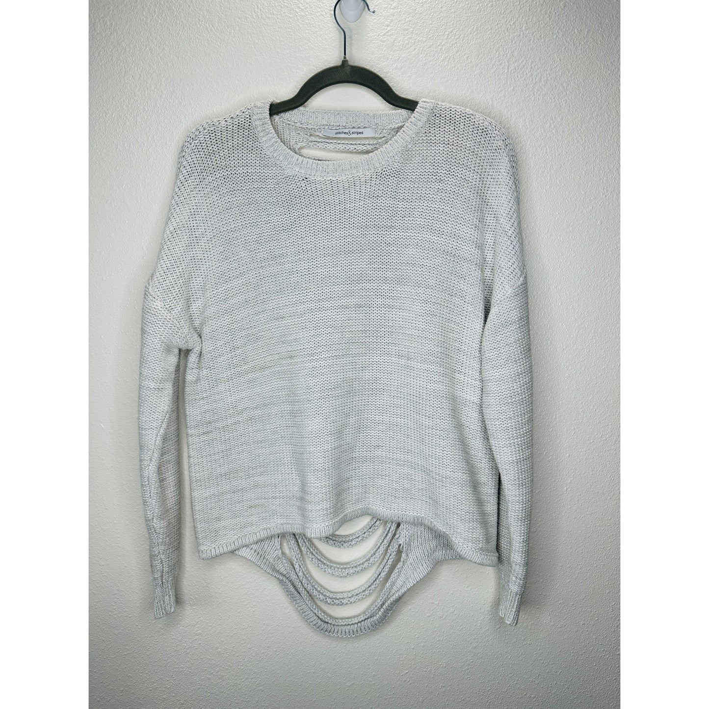 Stitches & Stripes Light Gray Crew Neck Distressed Back Sweater XL