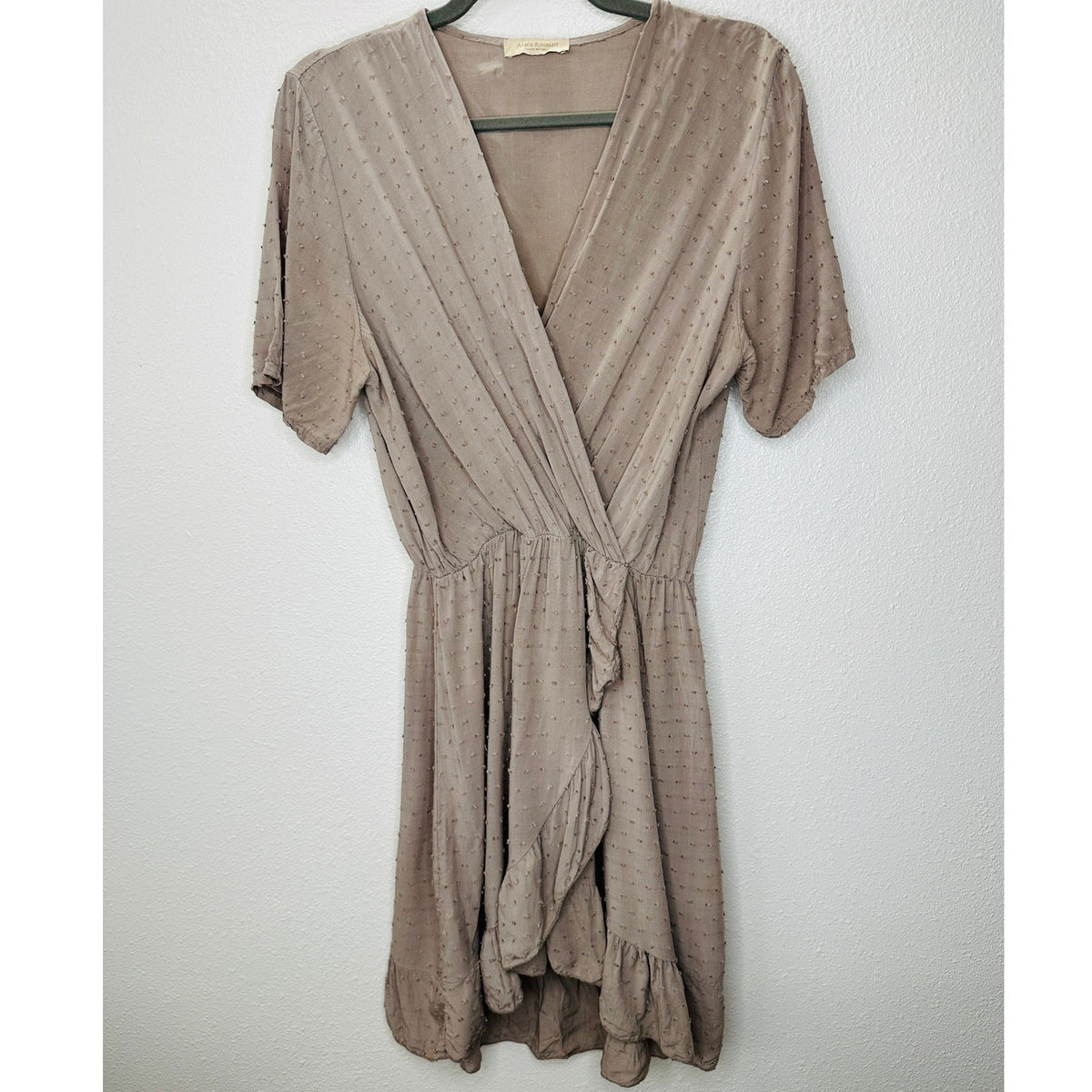 Alice Rinaldi Taupe Tonal Polka Dot Short Sleeve Faux Wrap Ruffle Dress M