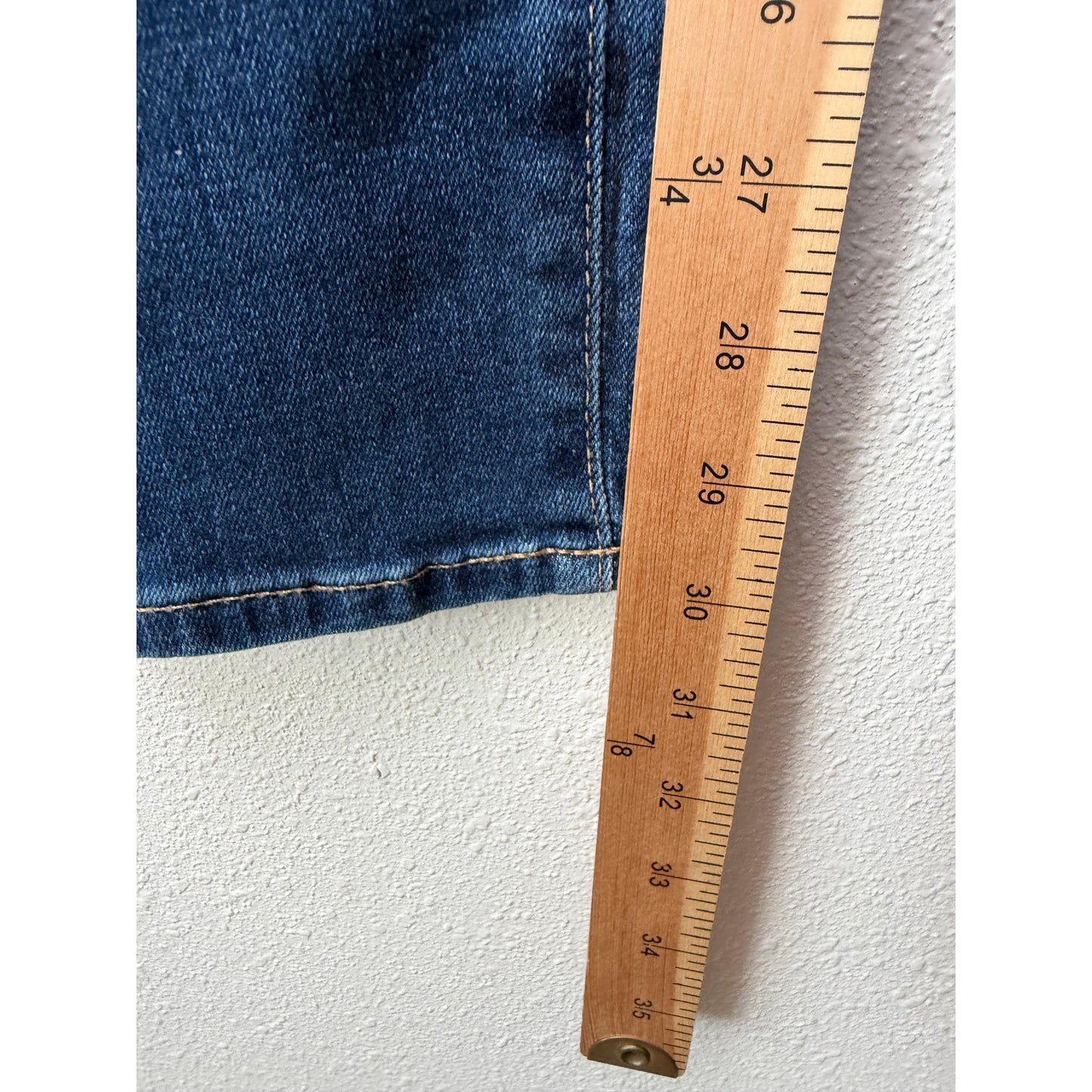 AG Women's 30R Blue The Stilt Cigarette Jeans