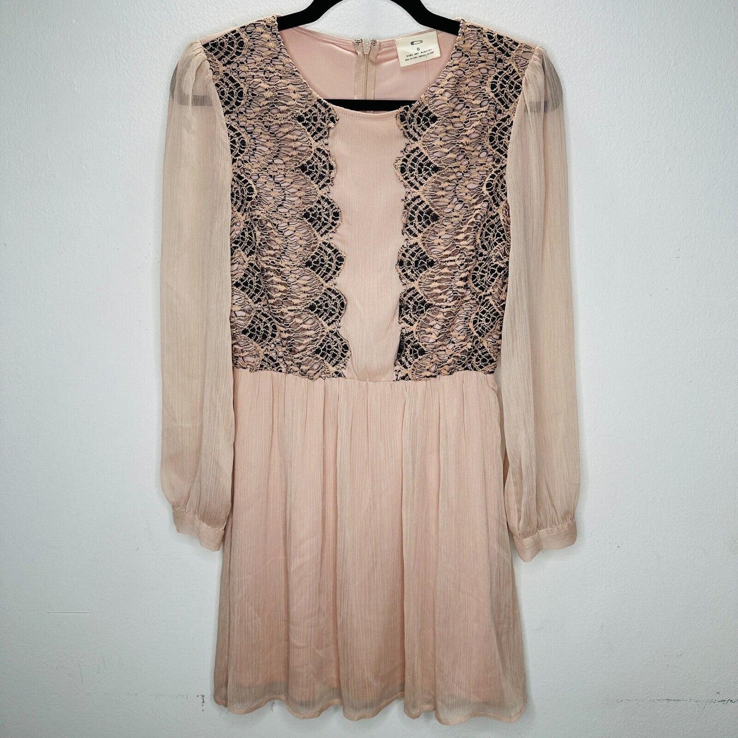 Pins and Needles Rose Tyrie and Black Lace Long Sleeve Lined Gauze Mini Dress 0