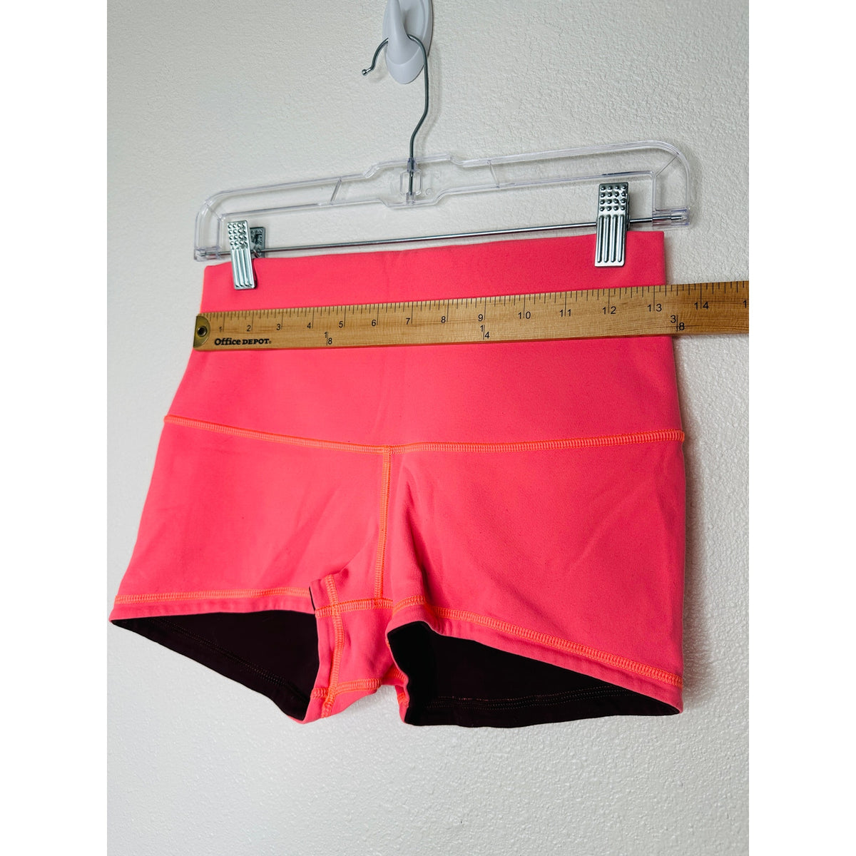 Lululemon Peach Bordeaux Reversible Sweat Wicking Boogie Short Shorts 2