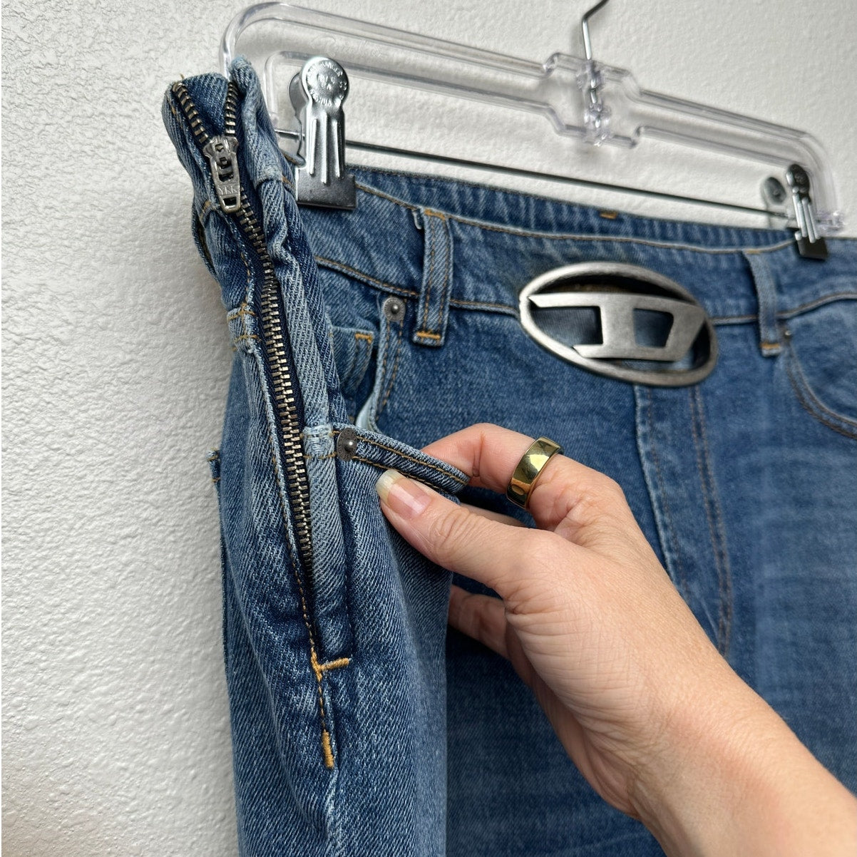 Rare Diesel Jeans Medium Wash Womens US 32 D Buckle