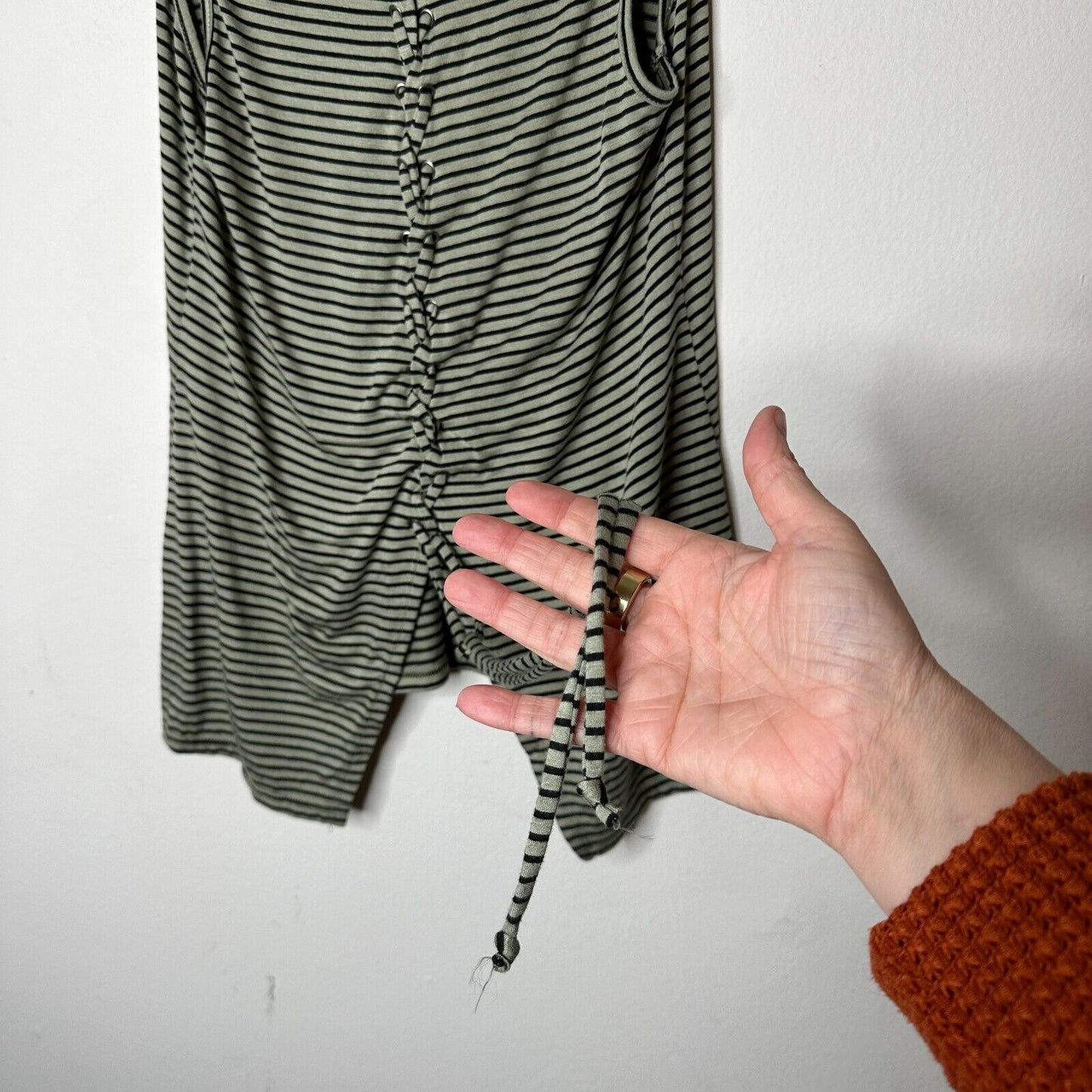 Peyton Jensen Olive & Black Strip Lace Up Back Crew Neck Sleeveless Tank Top XS