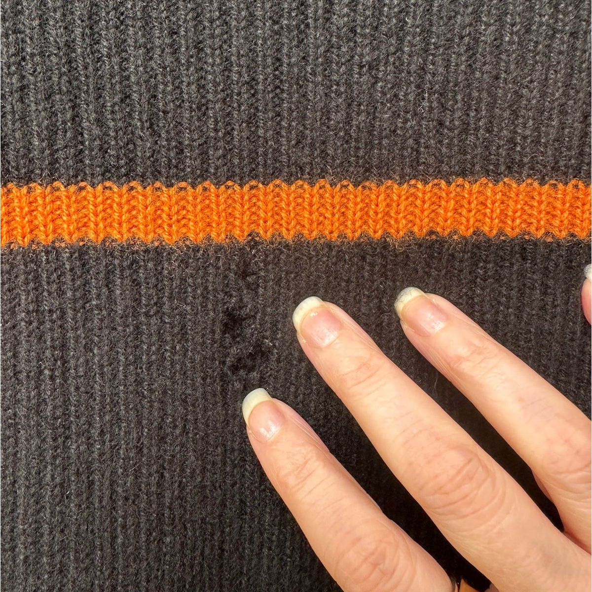 The Elder Statesman Black Multicolor Stripe Cashmere Sweater M