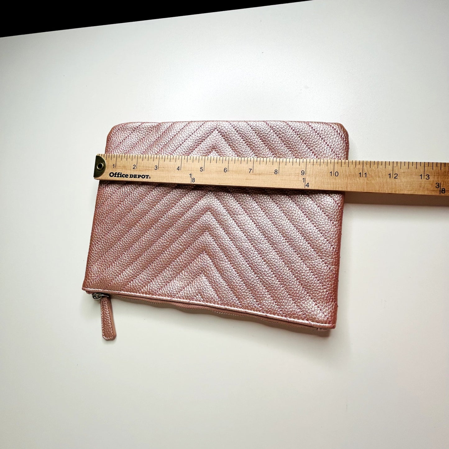 Chaviv by Violet Teriti Chic Metallic Pink Clutch Zip Close Chevron Design Purse
