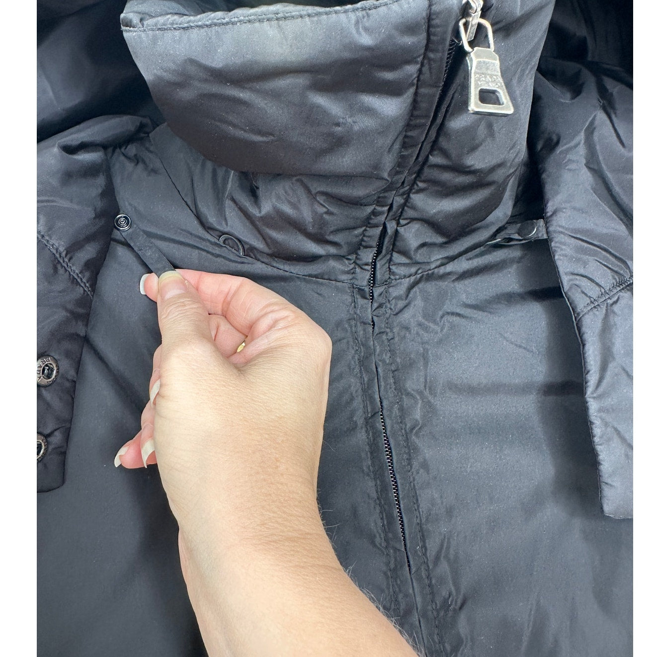 Prada Men's Black Polyester Hooded Long Line Rain Jacket 42 / L