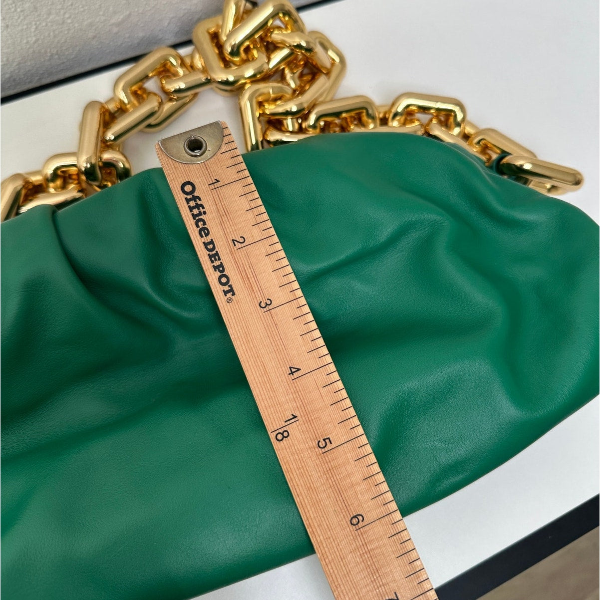 NWOT Bottega Veneta Chain Pouch Leather Shoulder Bag – Green with Gold Chain
