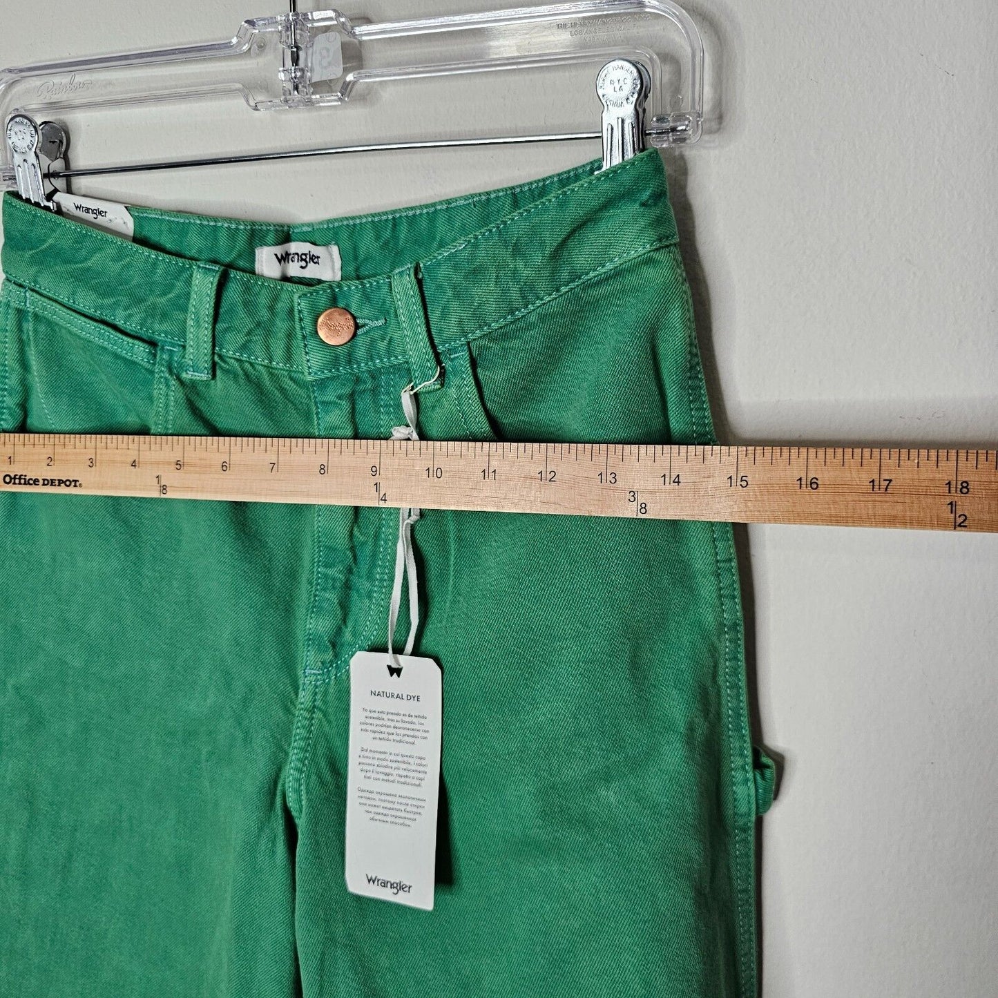 Wranglers Green Relaxed Carpenter Mom Jean 5-Pocket High Waist Tapered Leg Pant