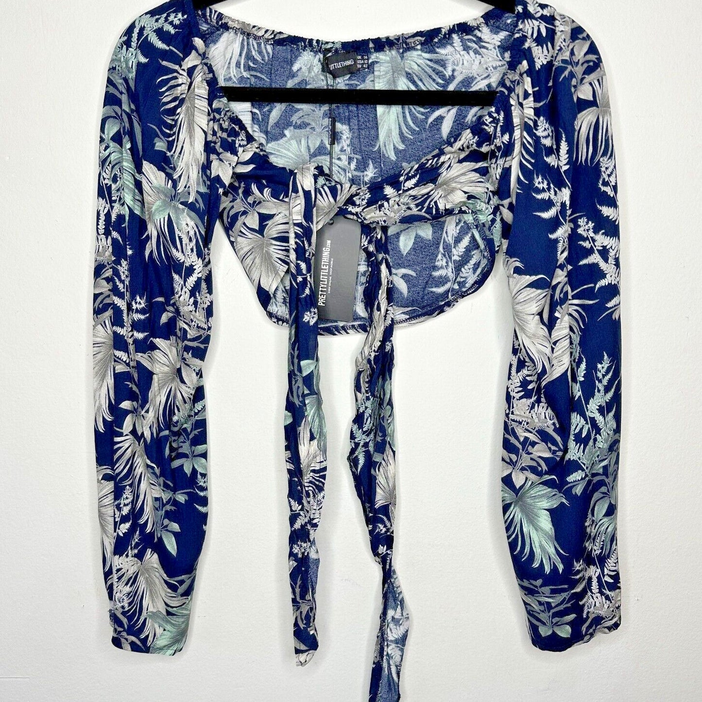NWT Pretty Little Thing Blue Leaf Print Tie-Front Bell Sleeves Crop Top Size 10