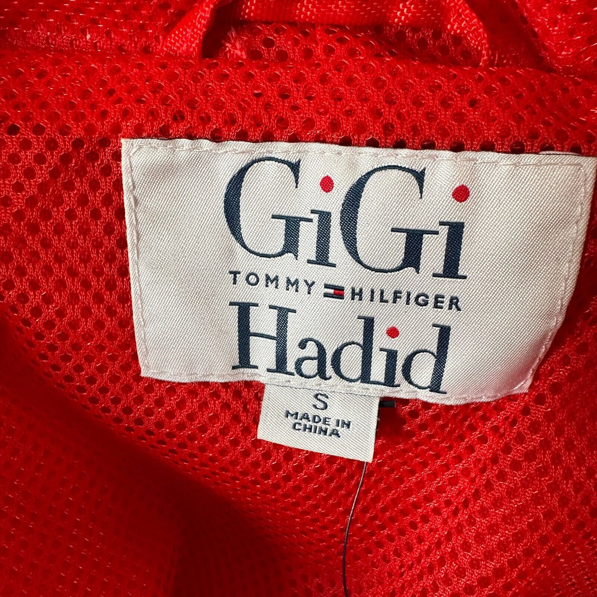Tommy X Gigi Hadad Visor K-Way Jacket Flame Scarlet-Red Front Zip Mesh Lining SM