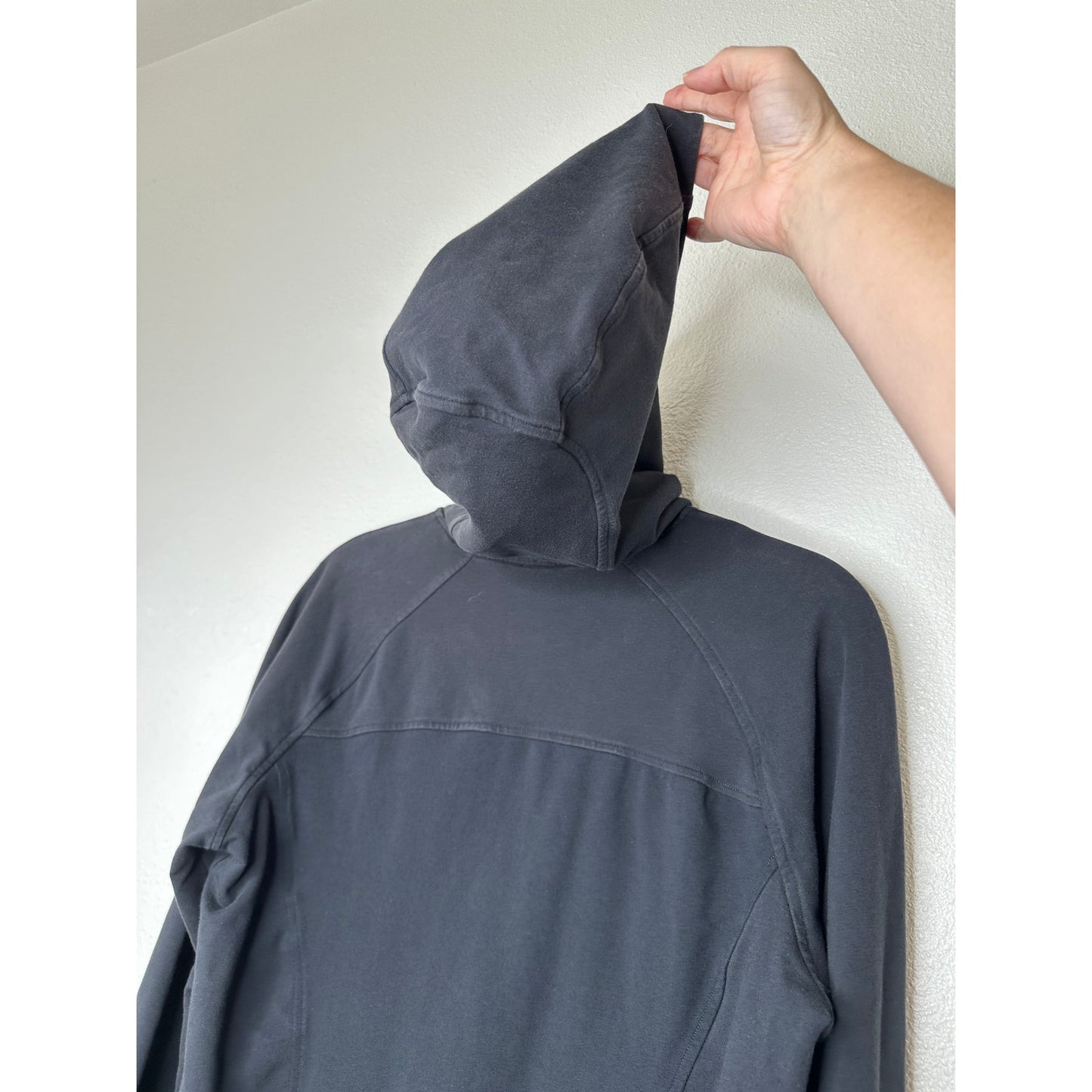 Lululemon Washed Black Long Sleeve Pullover Front Pocket Hoodie Sweater 4