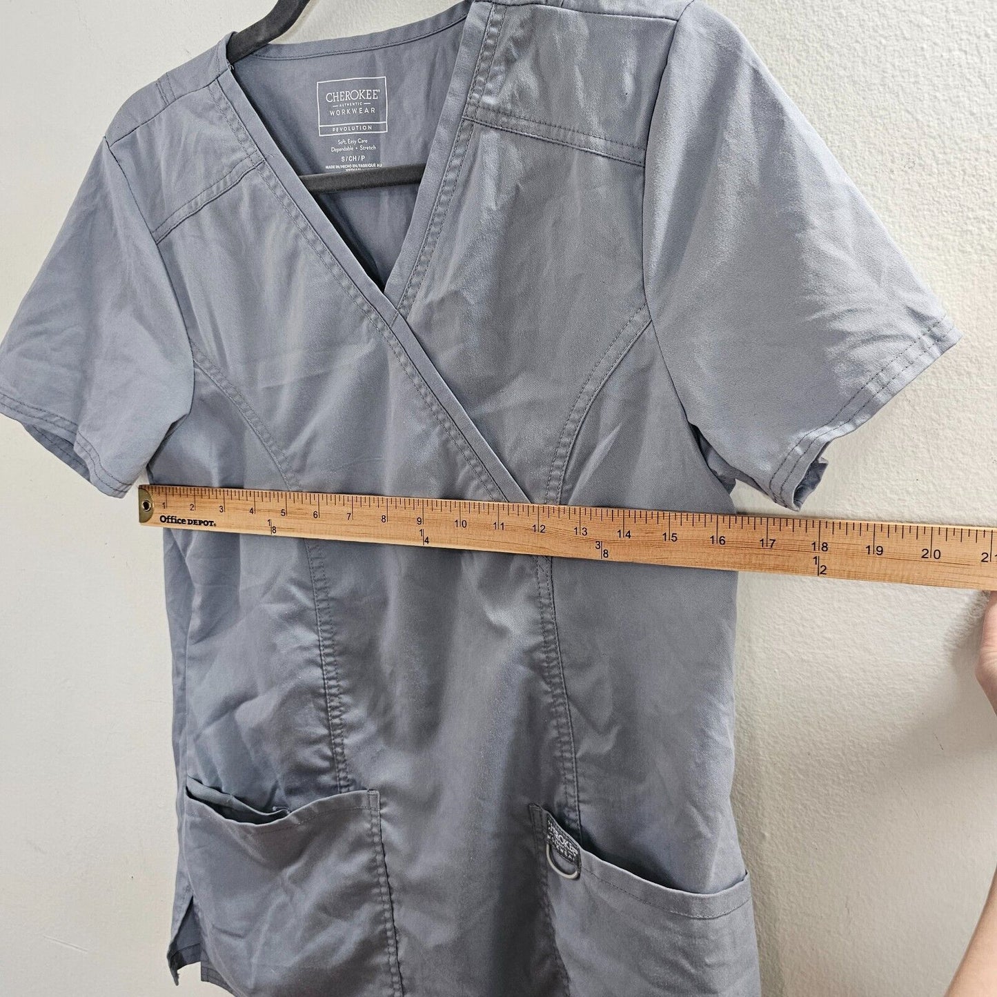 Cherokee Workwear Revolution Gray-Blue Mock Wrap V-Neck Patch Pockets Scrub Top