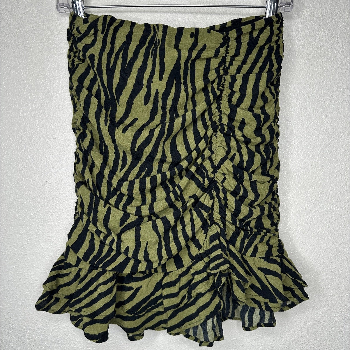 ZARA Green Zebra Print Ruched Mini Skirt XS Ruffle Hem Back Zip