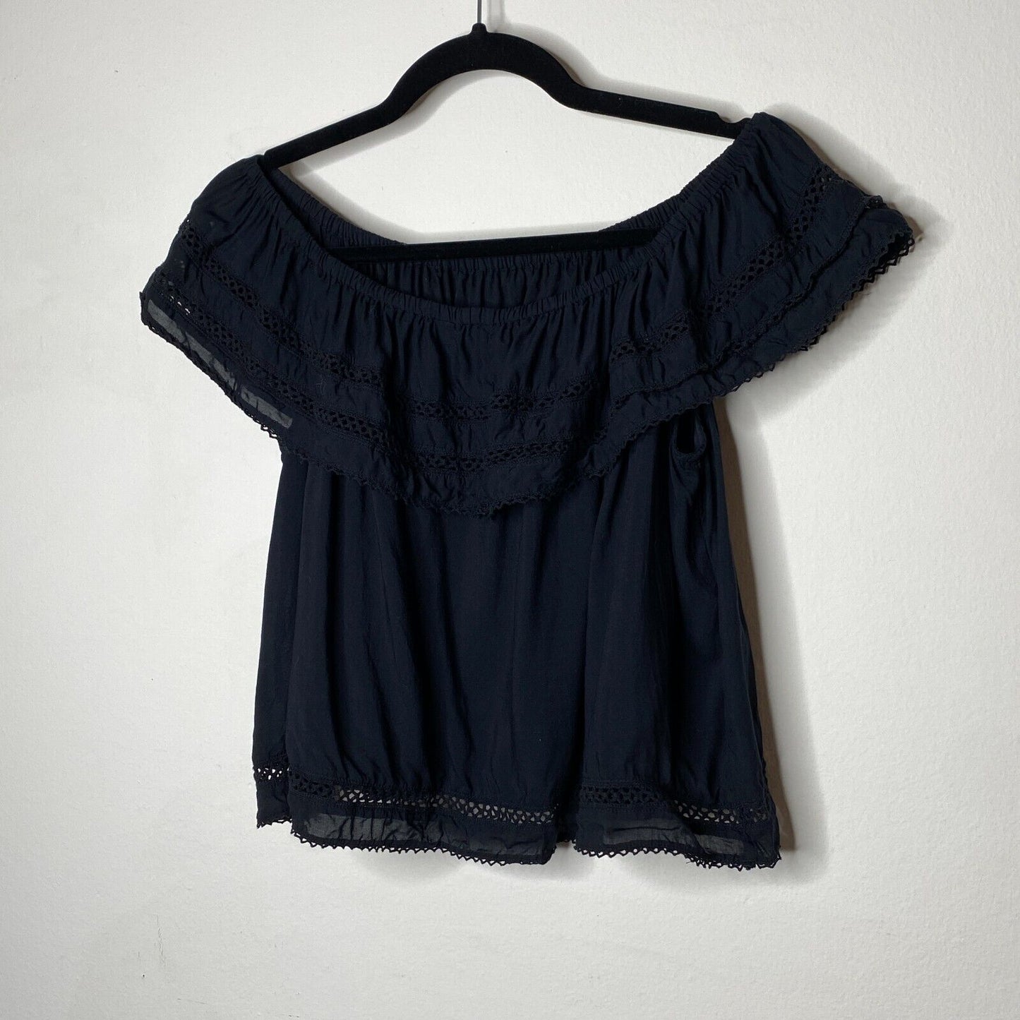 Aritzia Wilfred Hollande Black Off Shoulder Crochet Ruffle Crop Boho Blouse XS