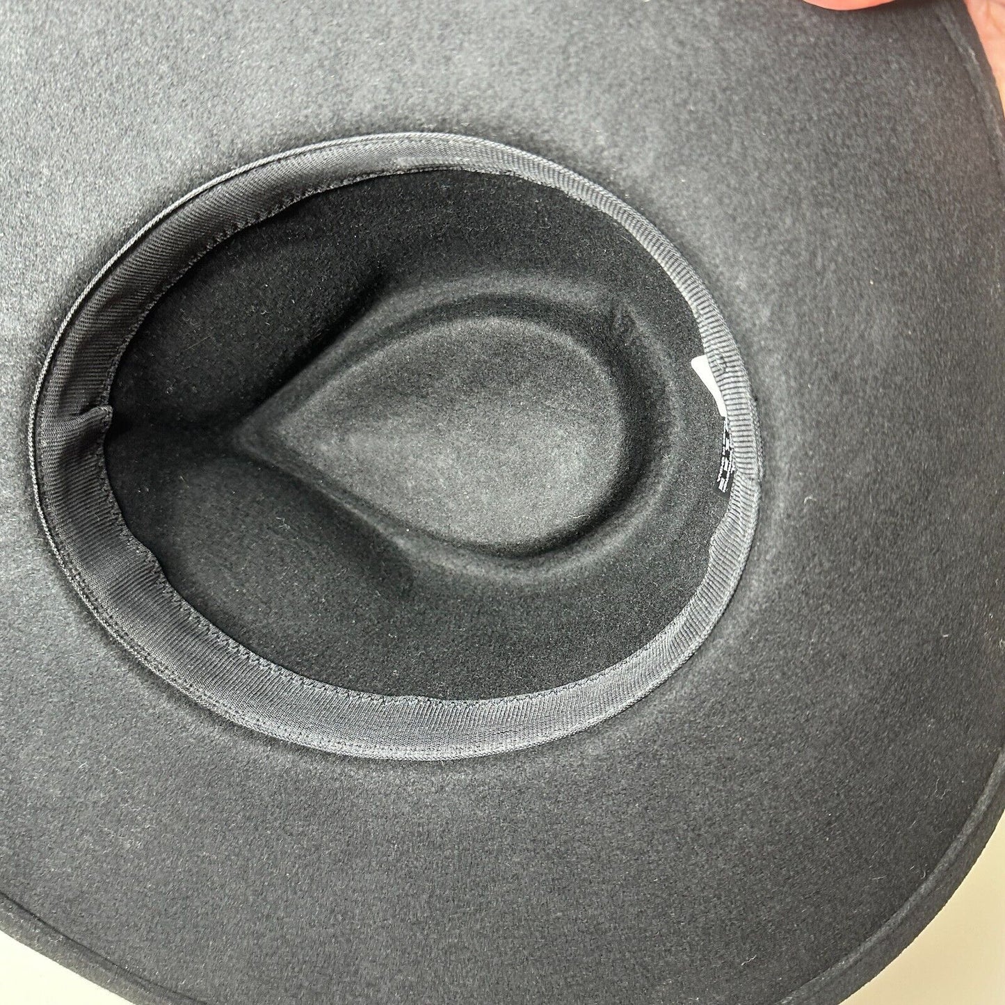 NWOT Sturdy Black Teardrop Round Wide Brim Wool Fedora Unisex
