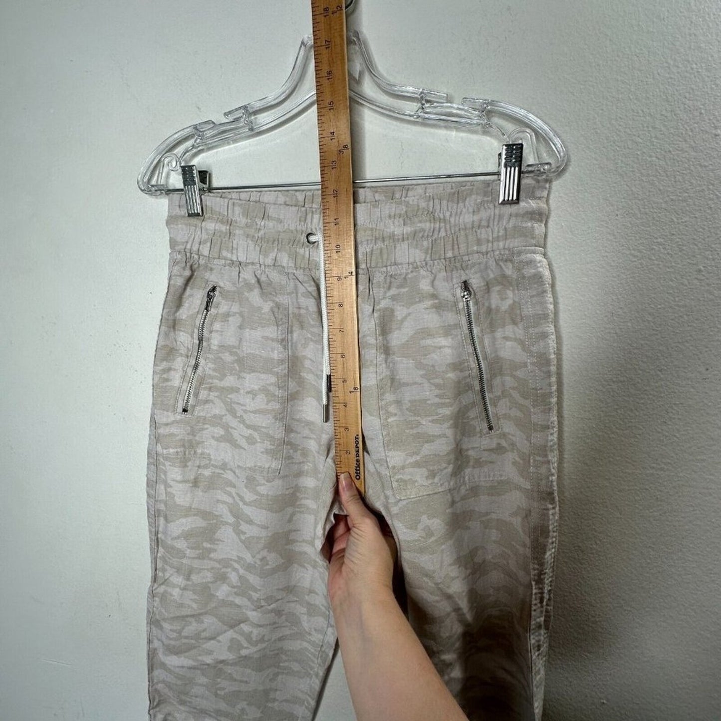 Athleta Cream & Tan Camo Cabo Print Tied Linen Jogger Pant Zip Front Pockets 4