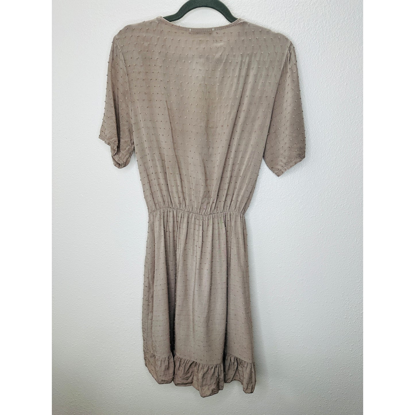 Alice Rinaldi Taupe Tonal Polka Dot Short Sleeve Faux Wrap Ruffle Dress M