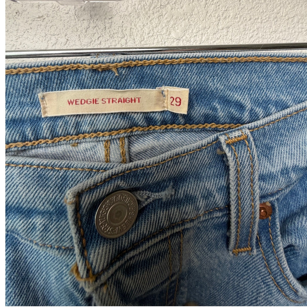 Levi's Wedgie Straight Button Fly Denim Jeans Women US 29