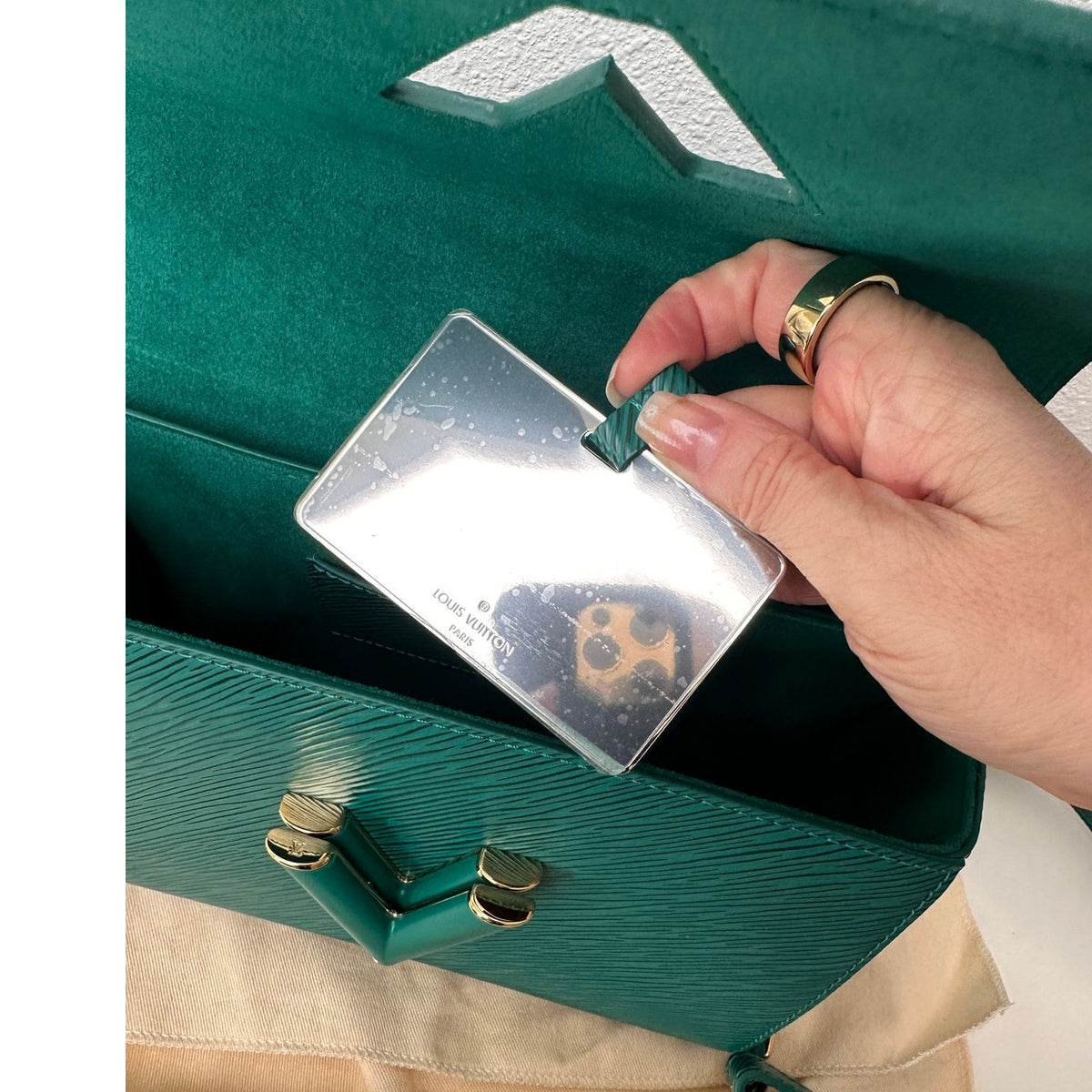 Louis Vuitton Twist MM Shoulder Bag – Emerald Epi Leather with Gold Hardware