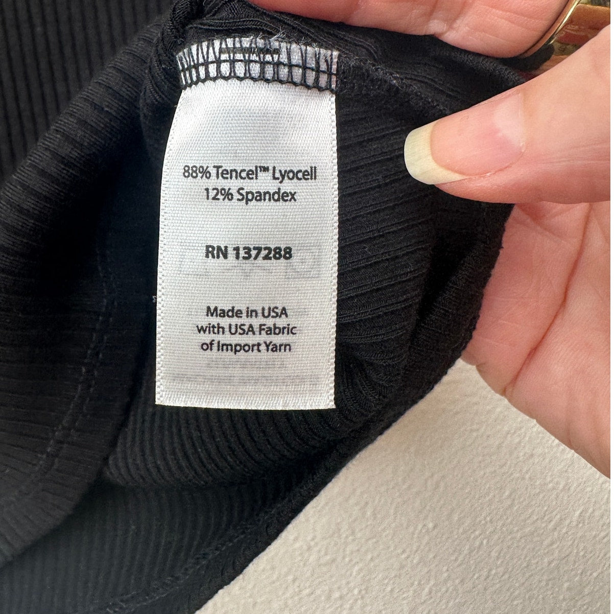 Year of Ours Black Ribbed V Neck Crop Tank Top Small