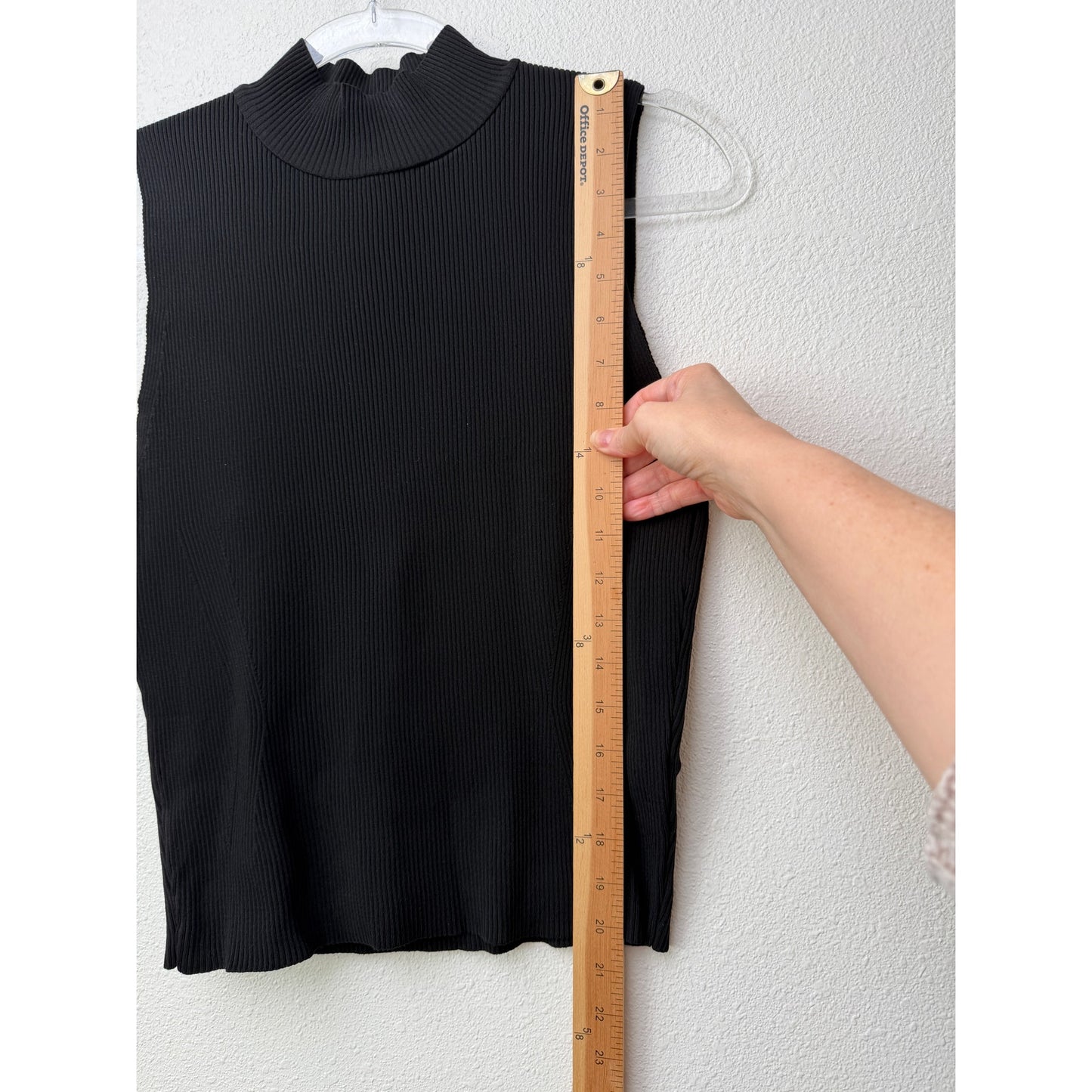 NWT Zara Black Ribbed Mock Neck Sleeveless Top L