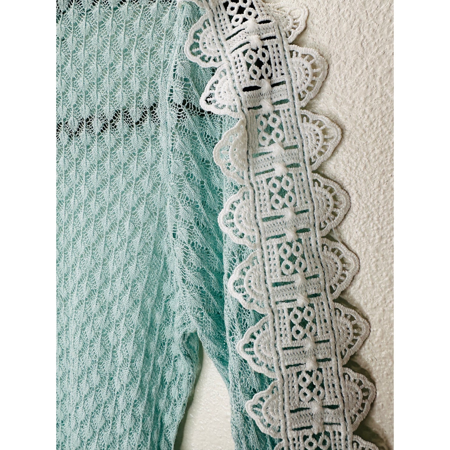 ZARA Aqua Crochet Knit White Lace Stripe Ruffle Neck  Crop Sweater S