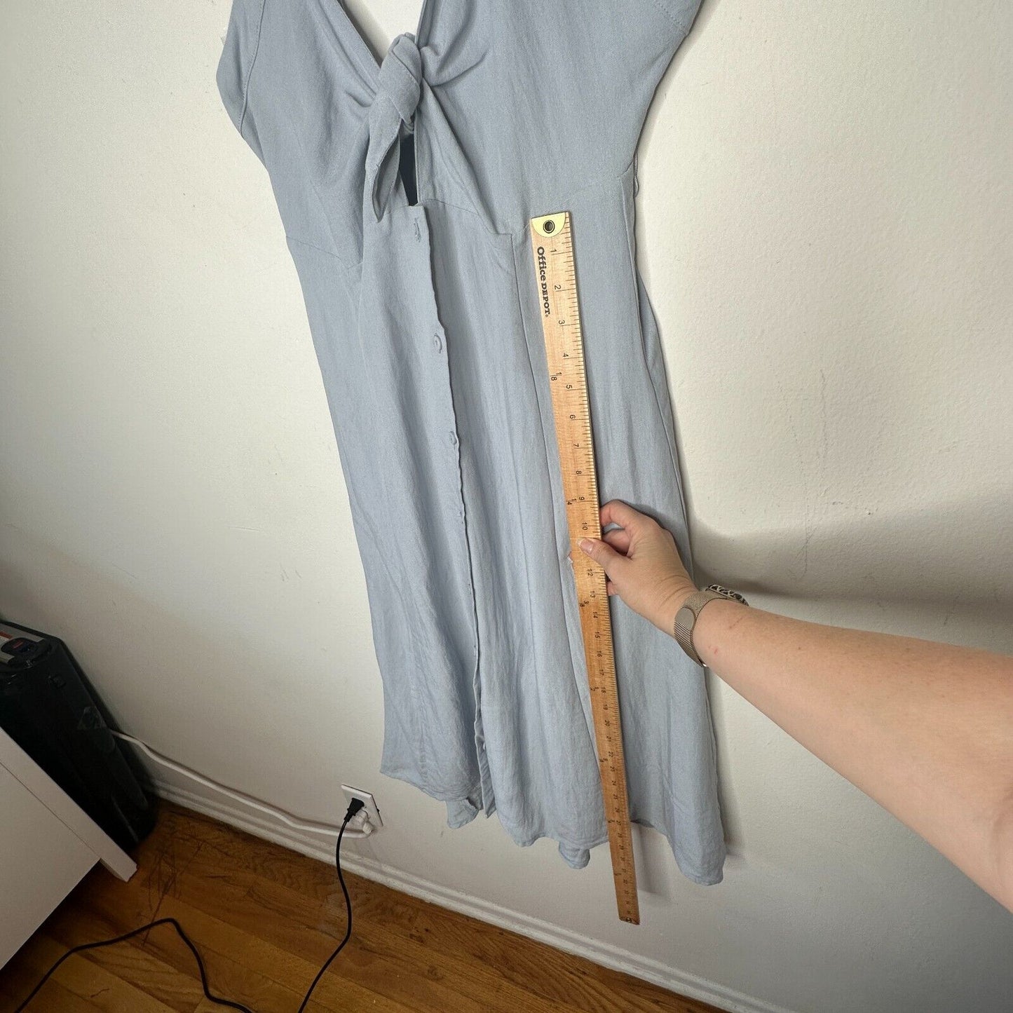 ASTR The Label Light Blue Denim Linen Tie Front Button Closure Midi Dress Medium