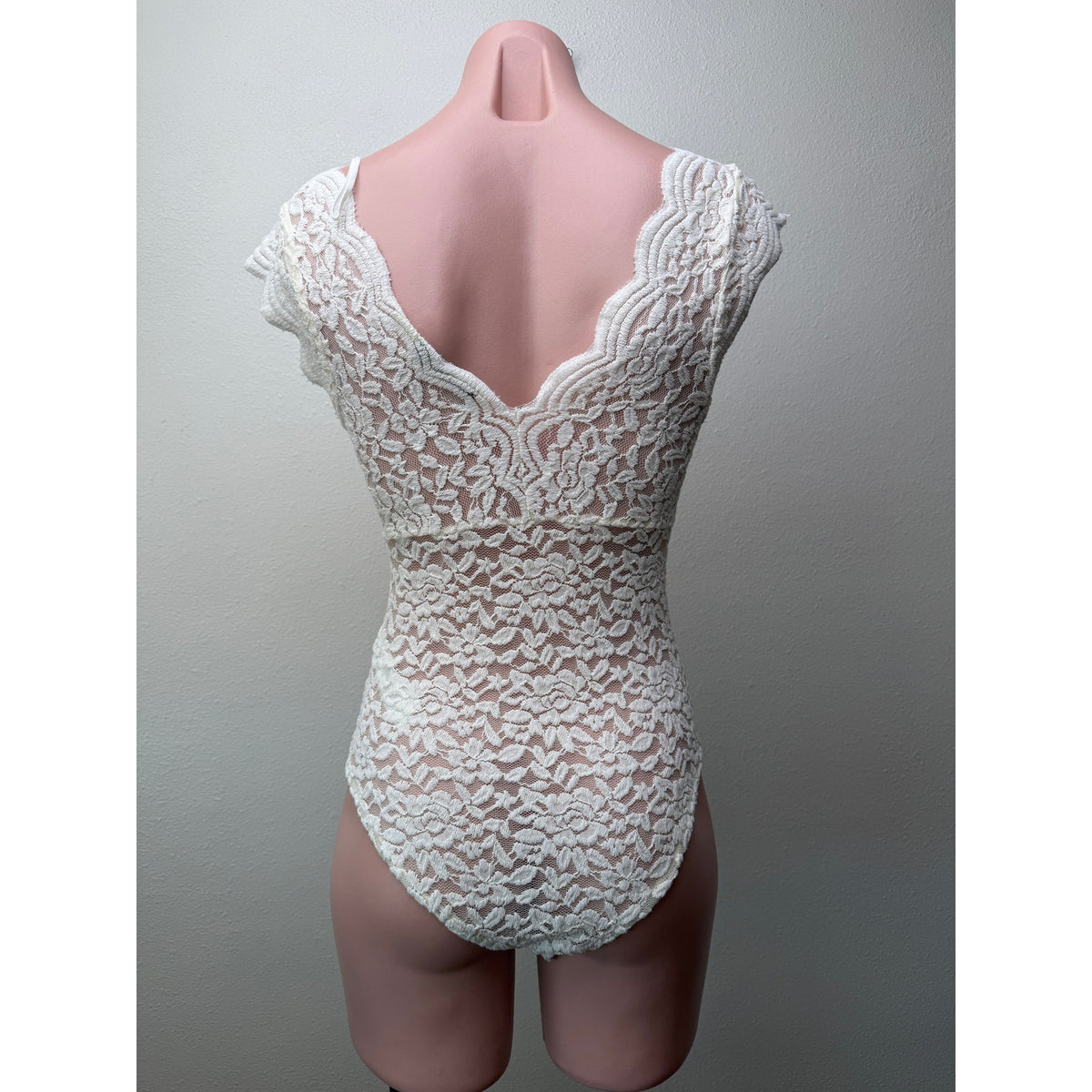 Zara Ivory Floral Lace V Neck Bodysuit Women M