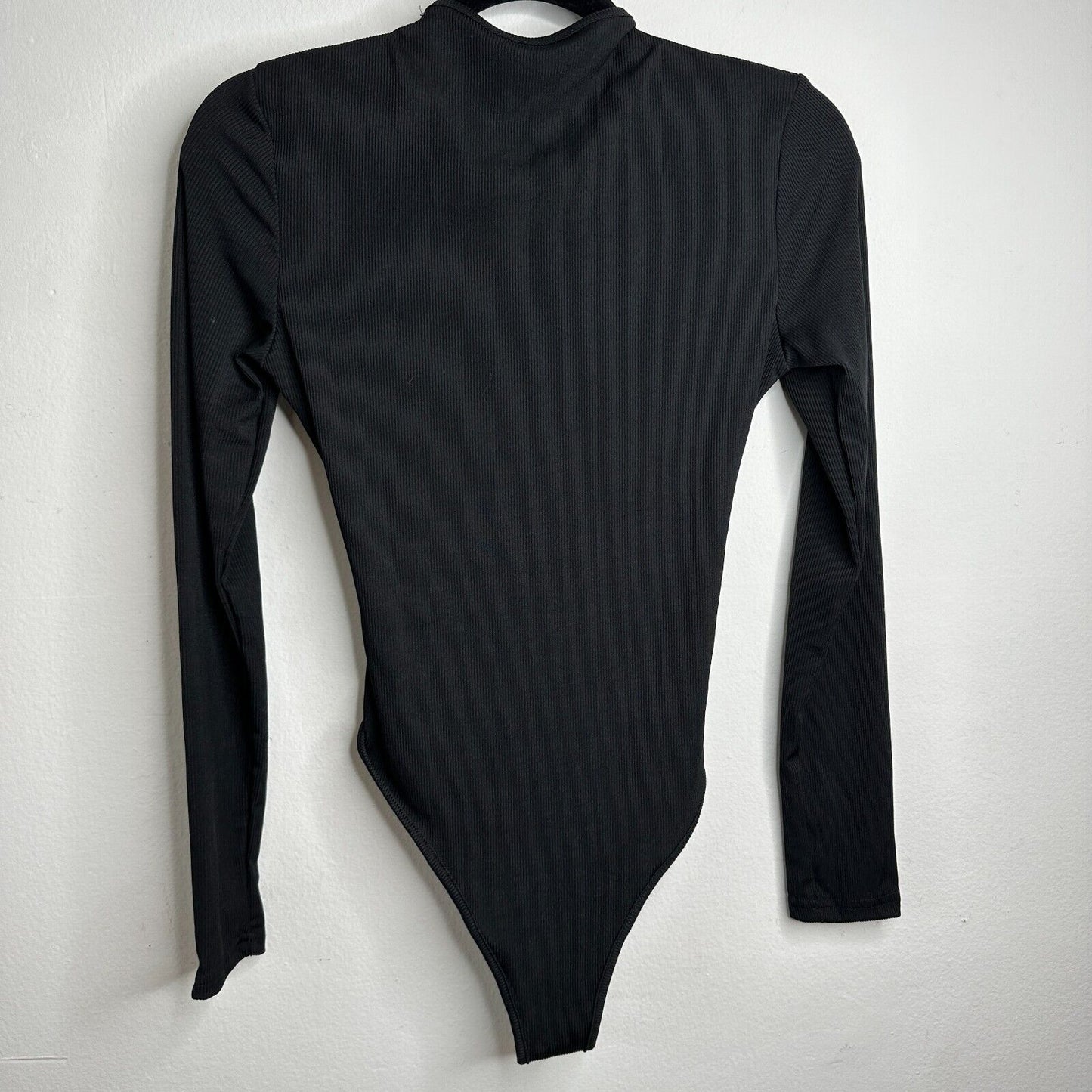 Sophie Anne Keyhole Black Bodysuit Gold Tone Hardware Long Sleeve Rib Knit 2