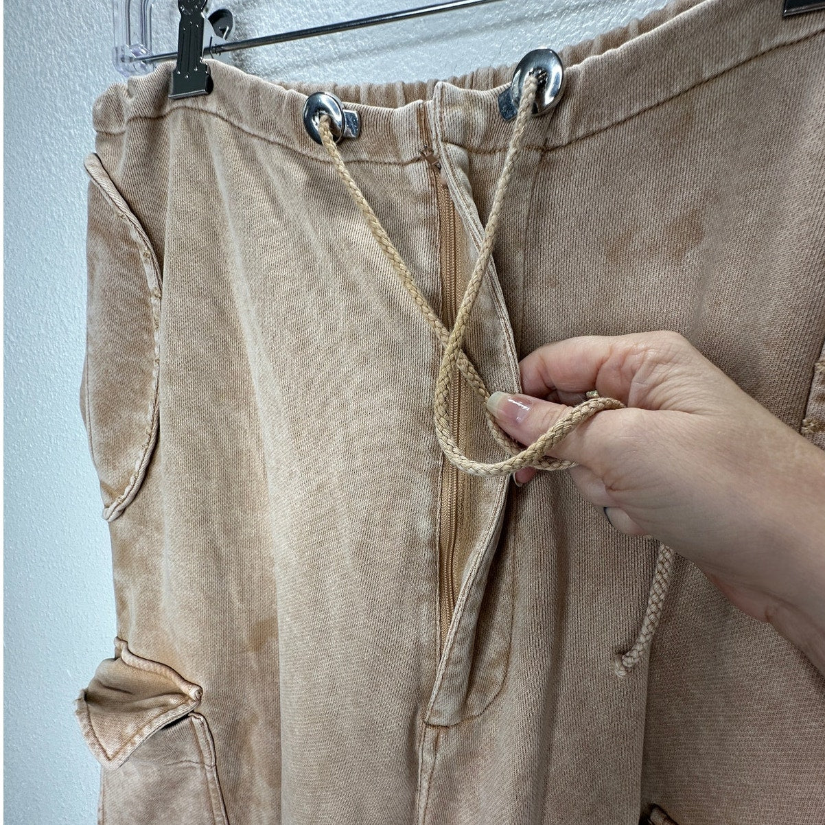 Acne Studios Mens Tan Wide Leg Cargo Sweat Pants M