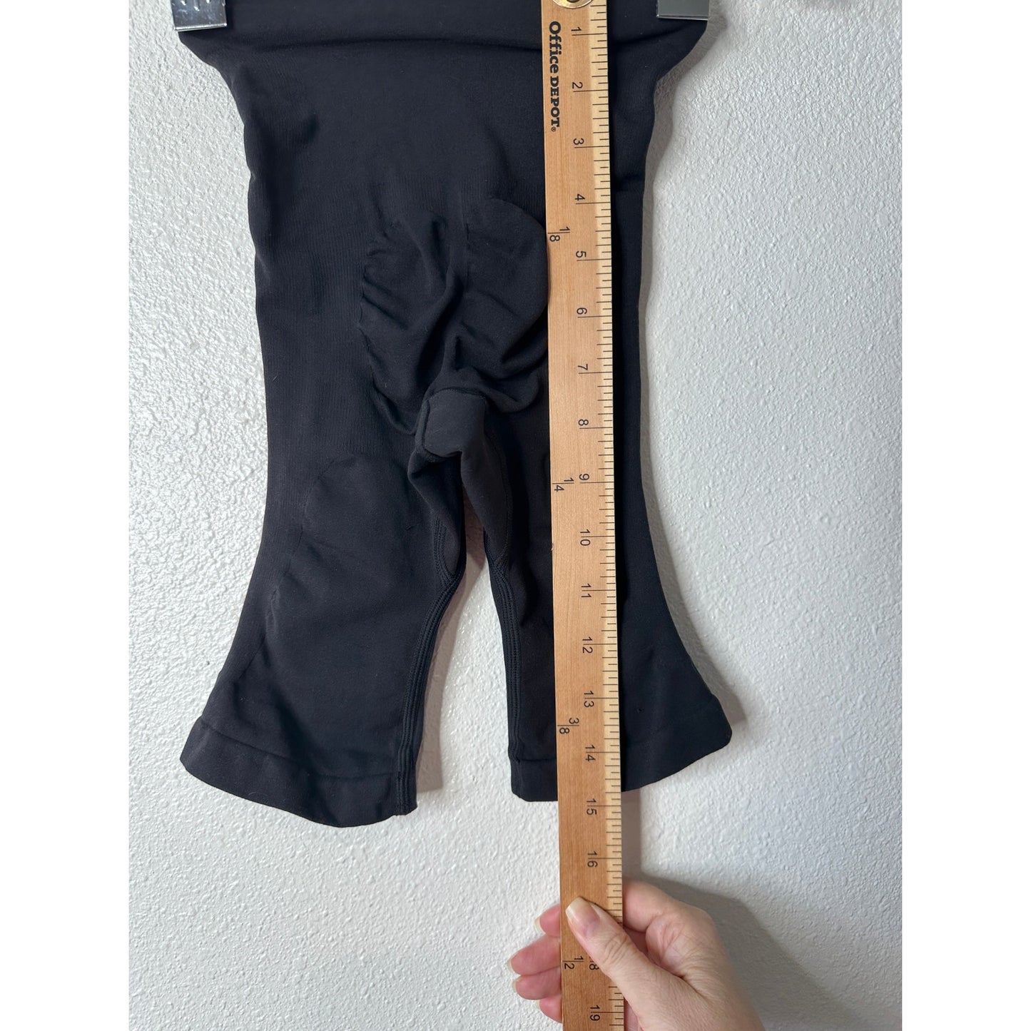 Skims Black High Waist Biker Shorts S/M | Seamless Shaping Stretch