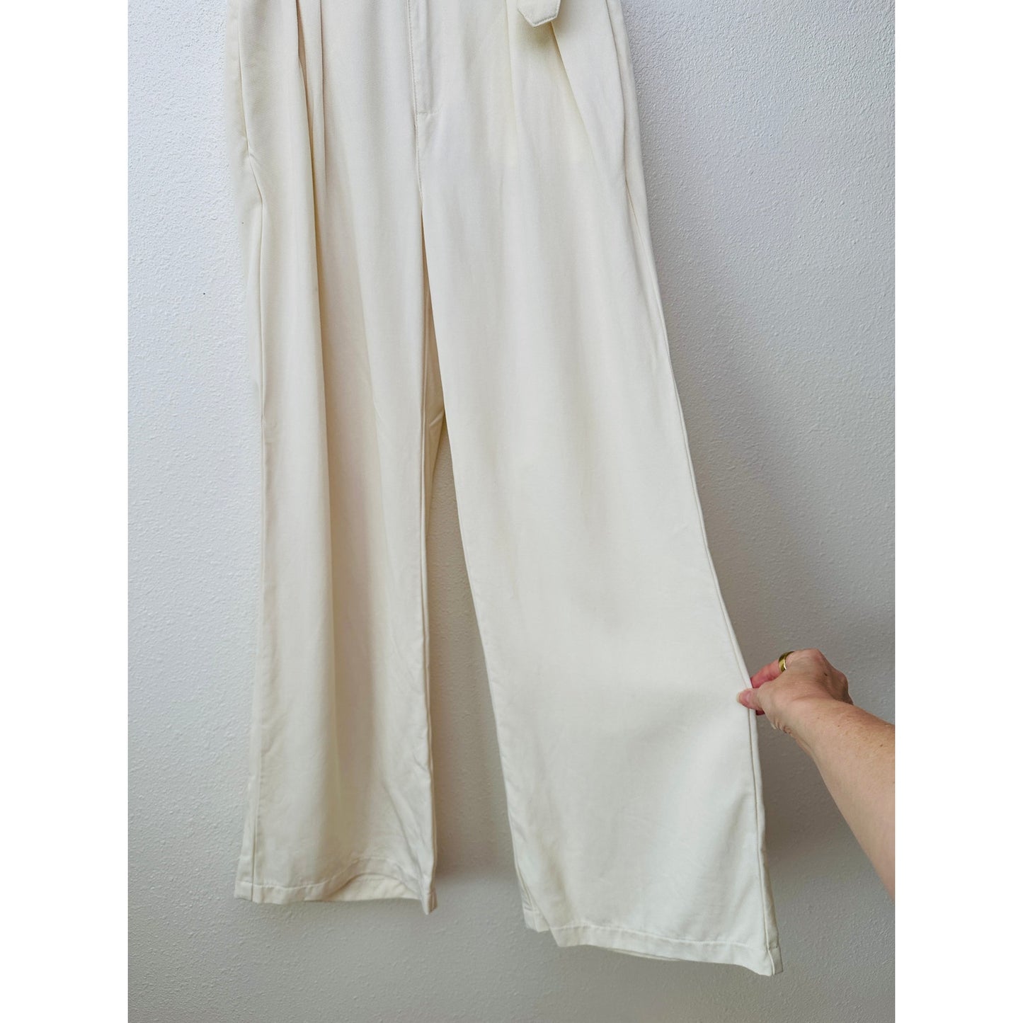 PAIGE Birch Cream Wide Leg Pleated Pants w/ Belt Women US 0