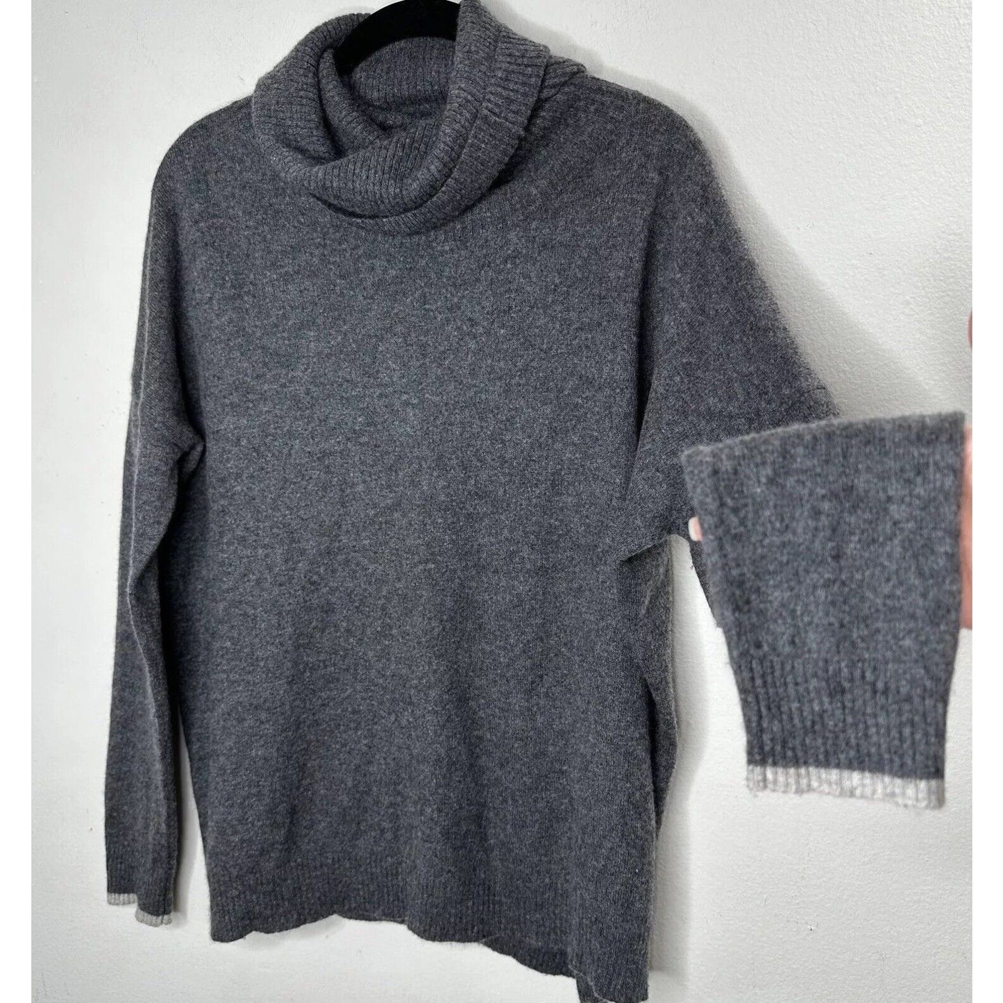 Three Dots 100% Cashmere Carbon Gray Boxy Turtle Neck Long Sleeve Sweater Small
