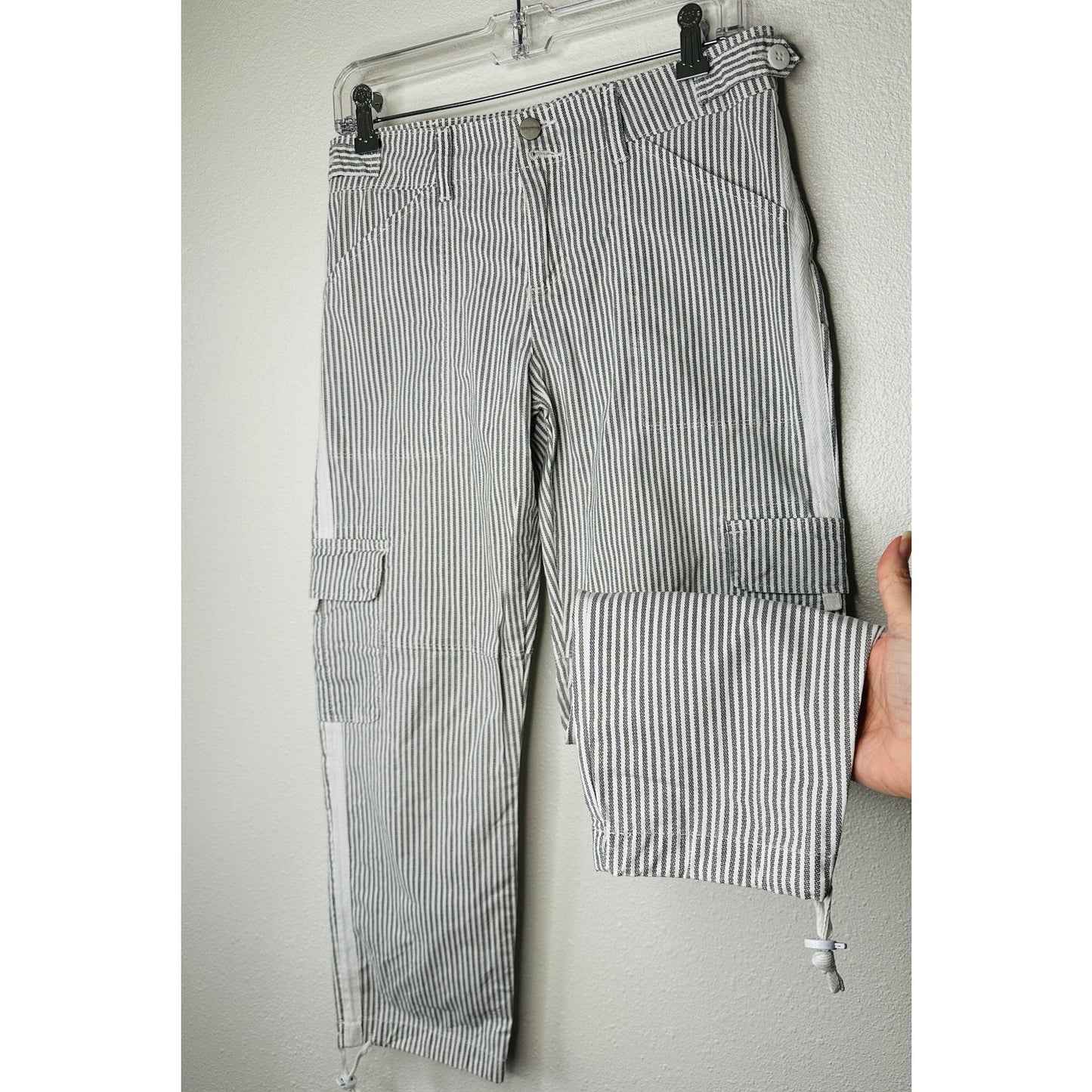 Sanctuary White & Gray Striped Cropped Utility Trouser Pant Cinched Ankle 27