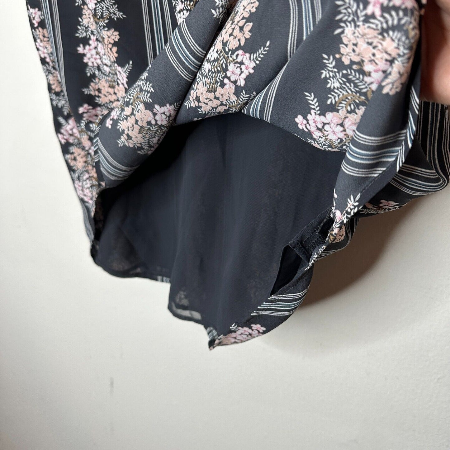 Loft Gray Pink Floral & White Stripe Print VNeck Halter Sleeveless Blouse XSP