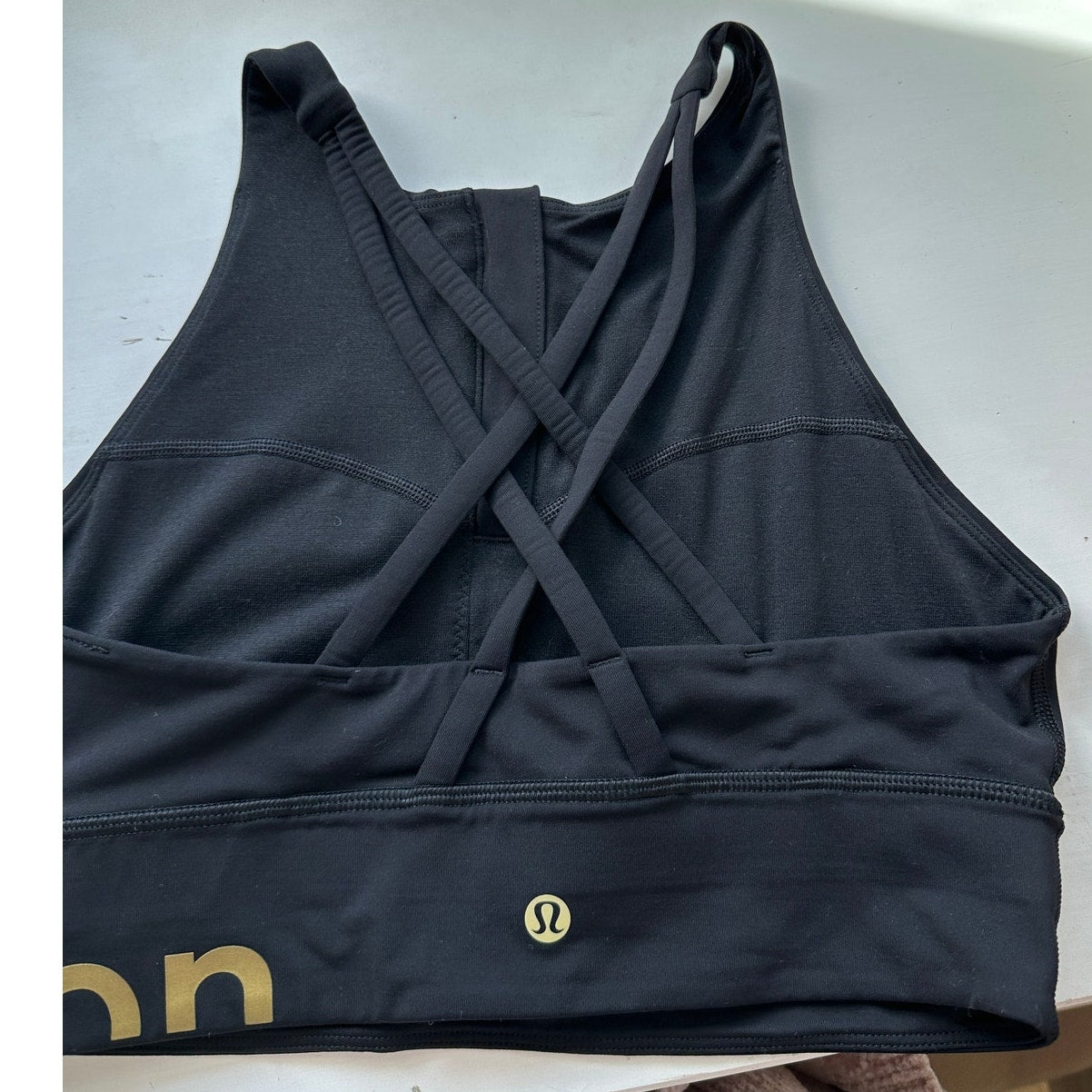 Lululemon Black Energy Bra High Neck Front Zip Gold Logo Sports Bra