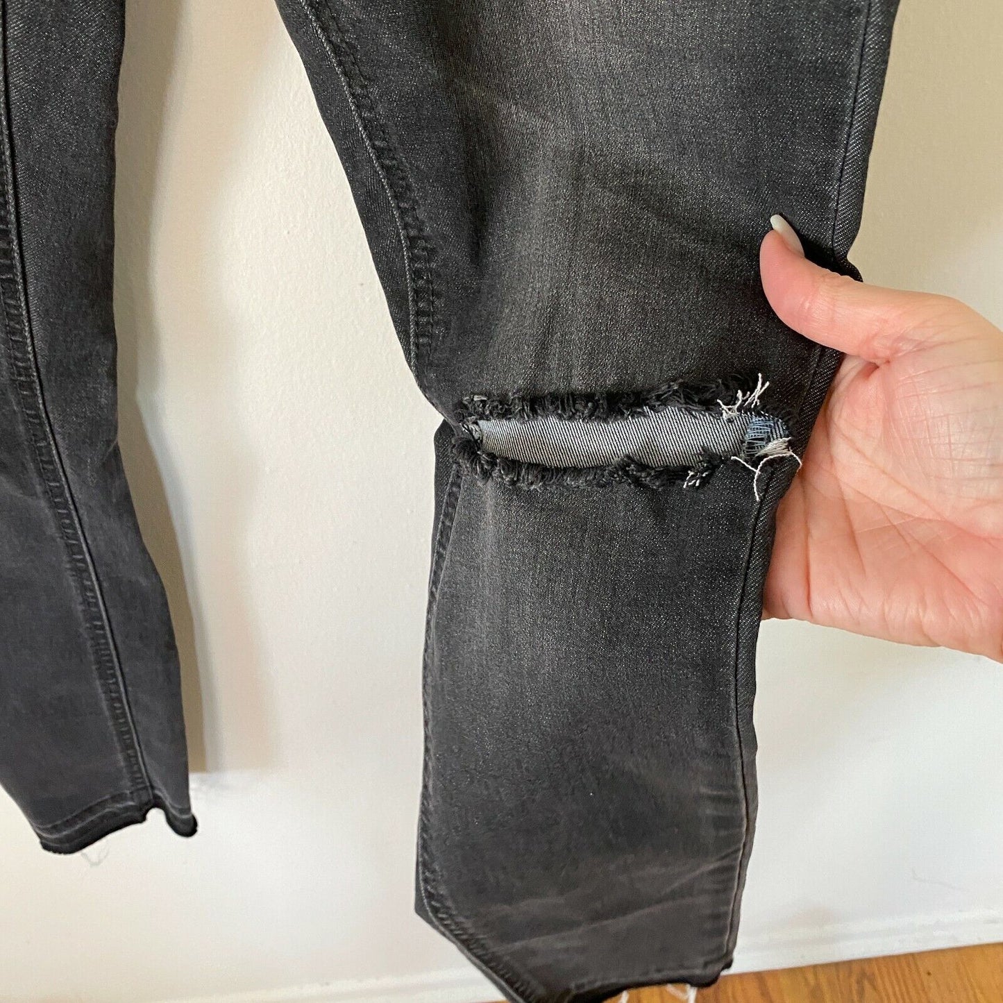 Fashion Nova Tinseltown Charcoal Gray Distressed Knees Raw Hem Skinny Jean 3