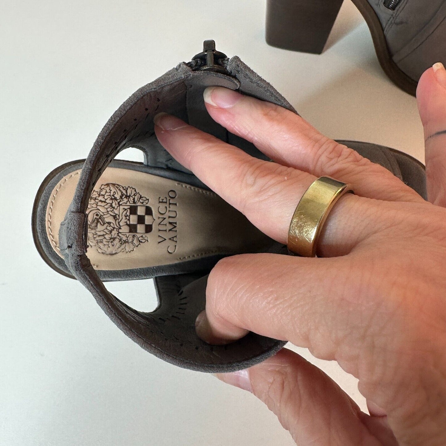 Vince Camutto Gray Koral Laser Cut Suede Open Toe Block Heel Booties Zip size 7