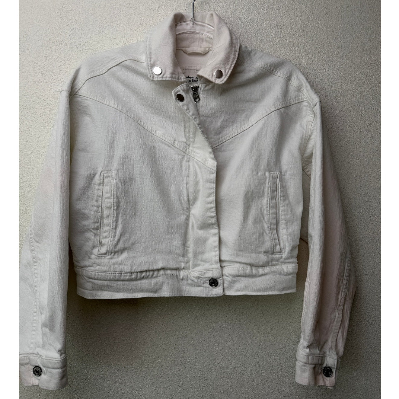 Abercrombie & Fitch White Cropped Zip Front Denim Jacket Size M