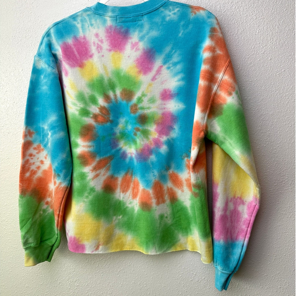 John Eshaya JET Pastel Rainbow Tie-Dye Smiley Face Sweatshirt Long Sleeve (M/L)