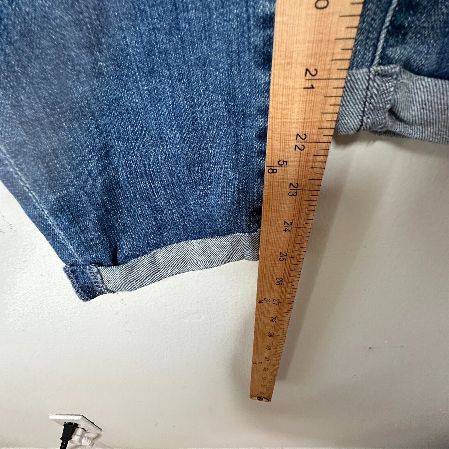 Ag Adriano Goldschmeid Distressed Med Wash The Stilt Cigarette Roll Up Jeans 27